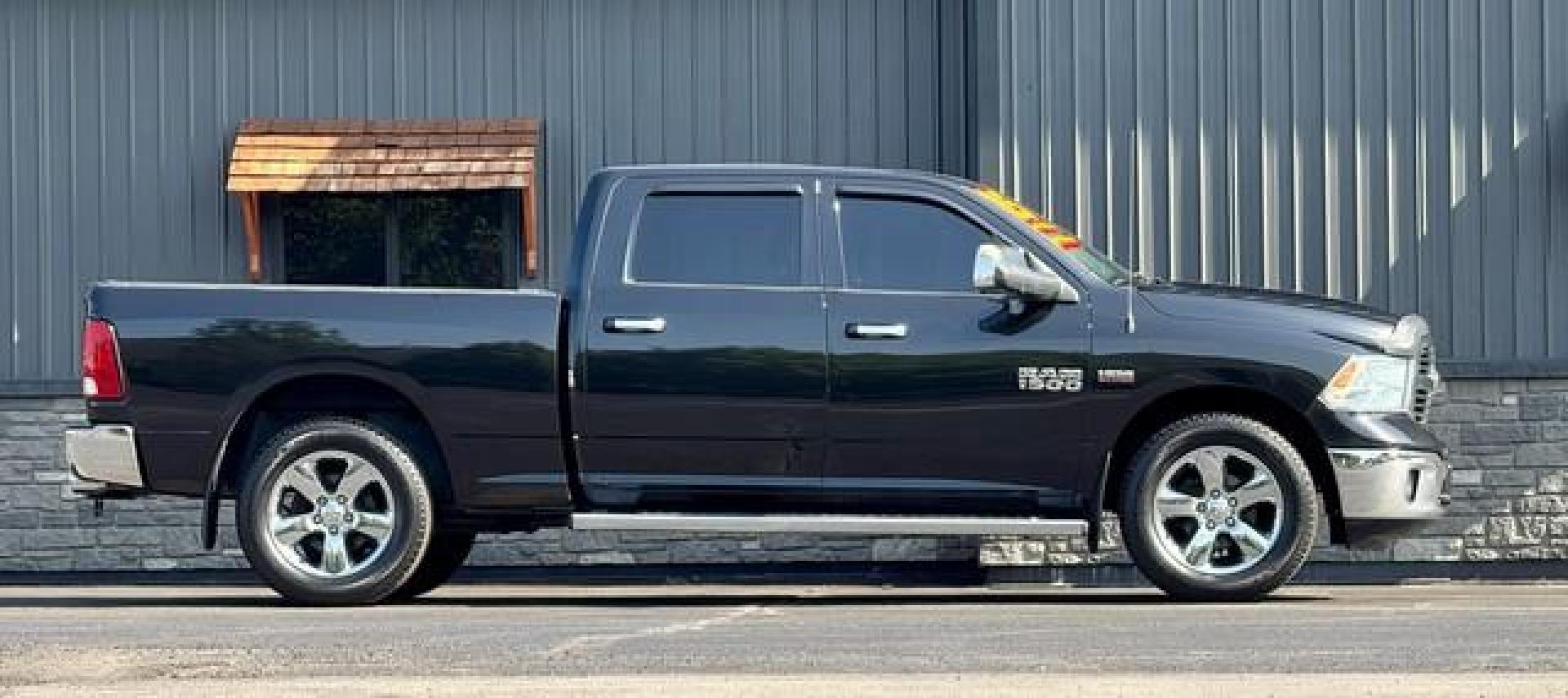 2015 BLACK RAM 1500 (1C6RR7TT0FS) with an V8,5.7L(345 CID),OHV engine, AUTOMATIC transmission, located at 14600 Frazho Road, Warren, MI, 48089, (586) 776-3400, 42.485996, -82.974220 - Photo#5