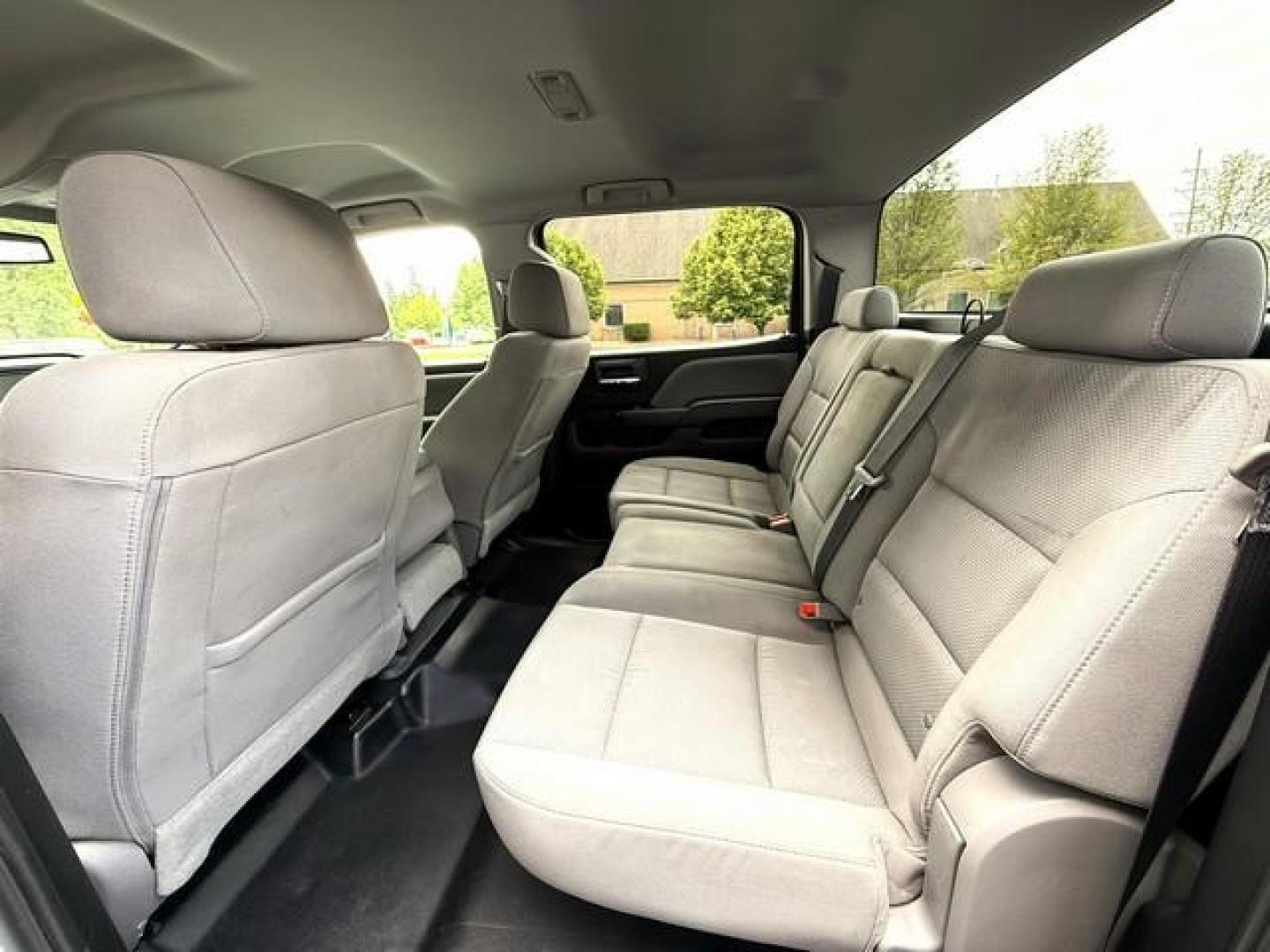 2019 WHITE CHEVROLET SILVERADO 3500 HD (1GC4KVCG5KF) with an V8,6.0L(364 CID),OHV engine, AUTOMATIC transmission, located at 14600 Frazho Road, Warren, MI, 48089, (586) 776-3400, 42.485996, -82.974220 - Photo#7
