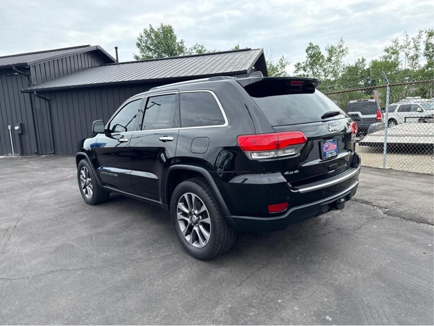 2018 BLACK JEEP GRAND CHEROKEE (1C4RJFBG6JC) with an V6,3.6L(220 CID),DOHC engine, AUTOMATIC transmission, located at 14600 Frazho Road, Warren, MI, 48089, (586) 776-3400, 42.485996, -82.974220 - Photo#6