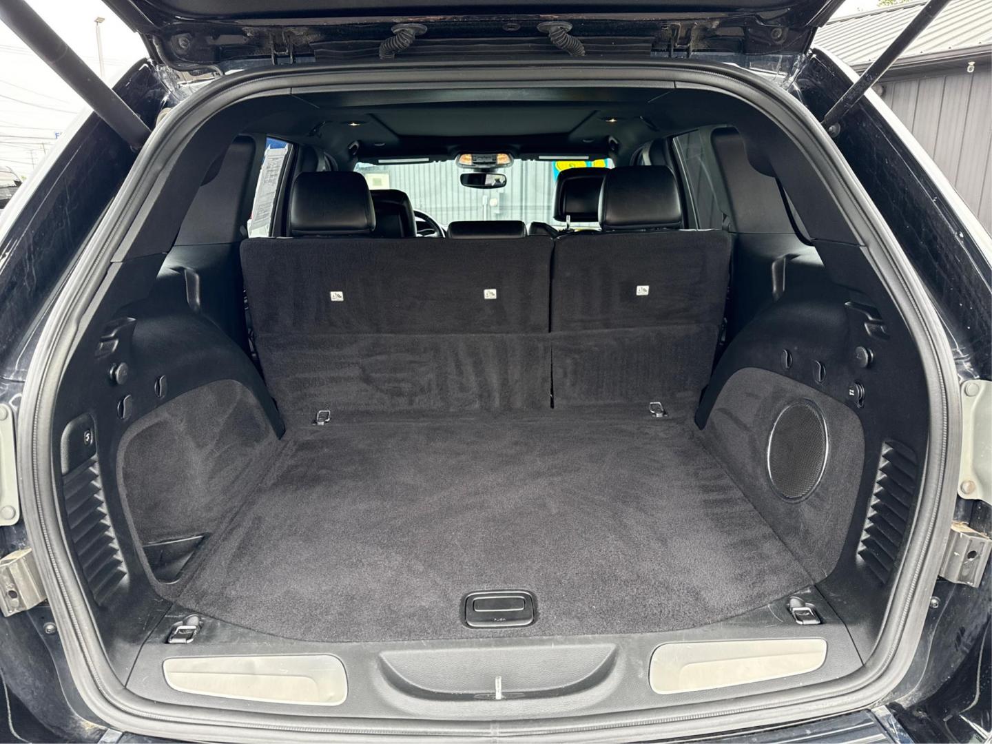2018 BLACK JEEP GRAND CHEROKEE (1C4RJFBG6JC) with an V6,3.6L(220 CID),DOHC engine, AUTOMATIC transmission, located at 14600 Frazho Road, Warren, MI, 48089, (586) 776-3400, 42.485996, -82.974220 - Photo#12