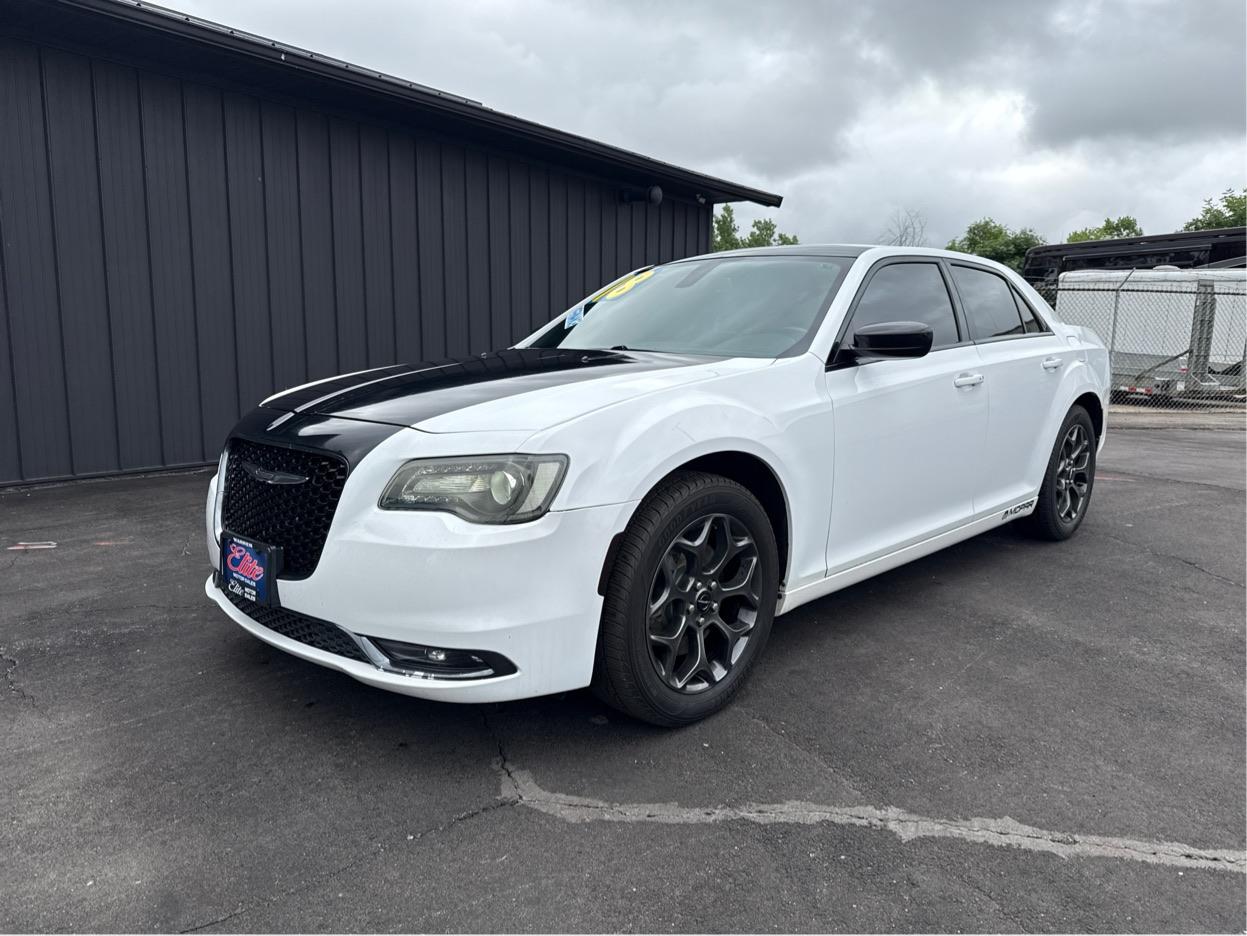 photo of 2018 CHRYSLER 300 