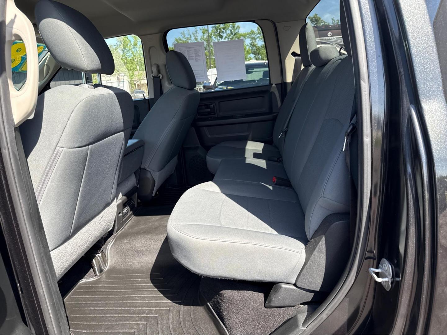 2018 BLACK RAM 1500 (1C6RR7KT6JS) with an V8,5.7L(345 CID),OHV engine, AUTOMATIC transmission, located at 14600 Frazho Road, Warren, MI, 48089, (586) 776-3400, 42.485996, -82.974220 - Photo#9