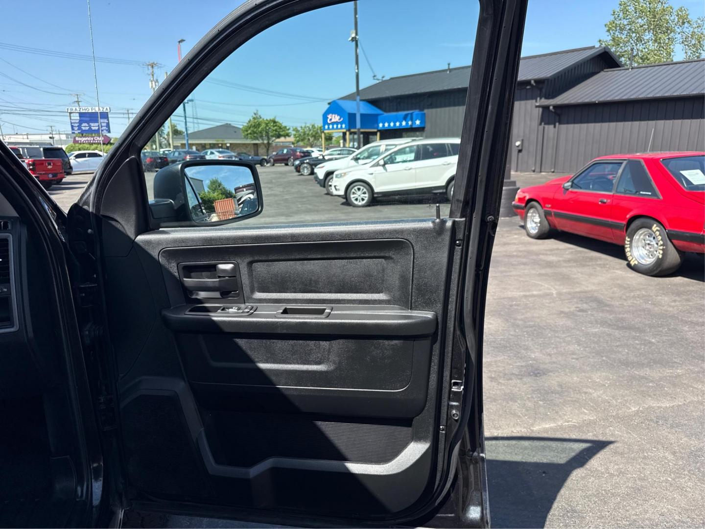 2018 BLACK RAM 1500 (1C6RR7KT6JS) with an V8,5.7L(345 CID),OHV engine, AUTOMATIC transmission, located at 14600 Frazho Road, Warren, MI, 48089, (586) 776-3400, 42.485996, -82.974220 - Photo#20