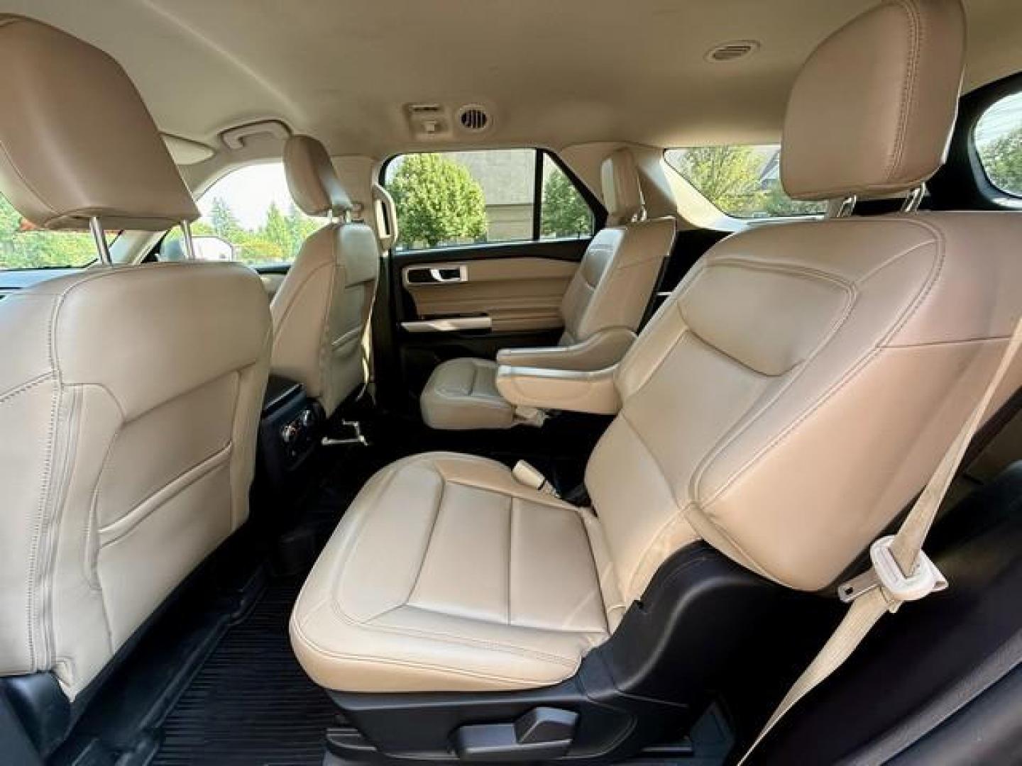 2021 BLACK FORD EXPLORER (1FMSK8DH1MG) with an L4,2.3L(140 CID),DOHC engine, AUTOMATIC transmission, located at 14600 Frazho Road, Warren, MI, 48089, (586) 776-3400, 42.485996, -82.974220 - Photo#7