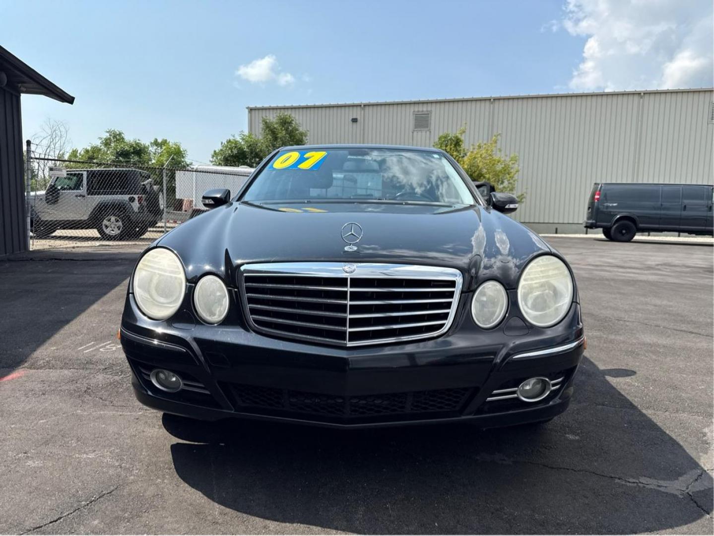 2007 BLACK MERCEDES BENZ E350 (WDBUF56X47B) with an V6,3.5L(213 CID),DOHC engine, AUTOMATIC transmission, located at 14600 Frazho Road, Warren, MI, 48089, (586) 776-3400, 42.485996, -82.974220 - Photo#1