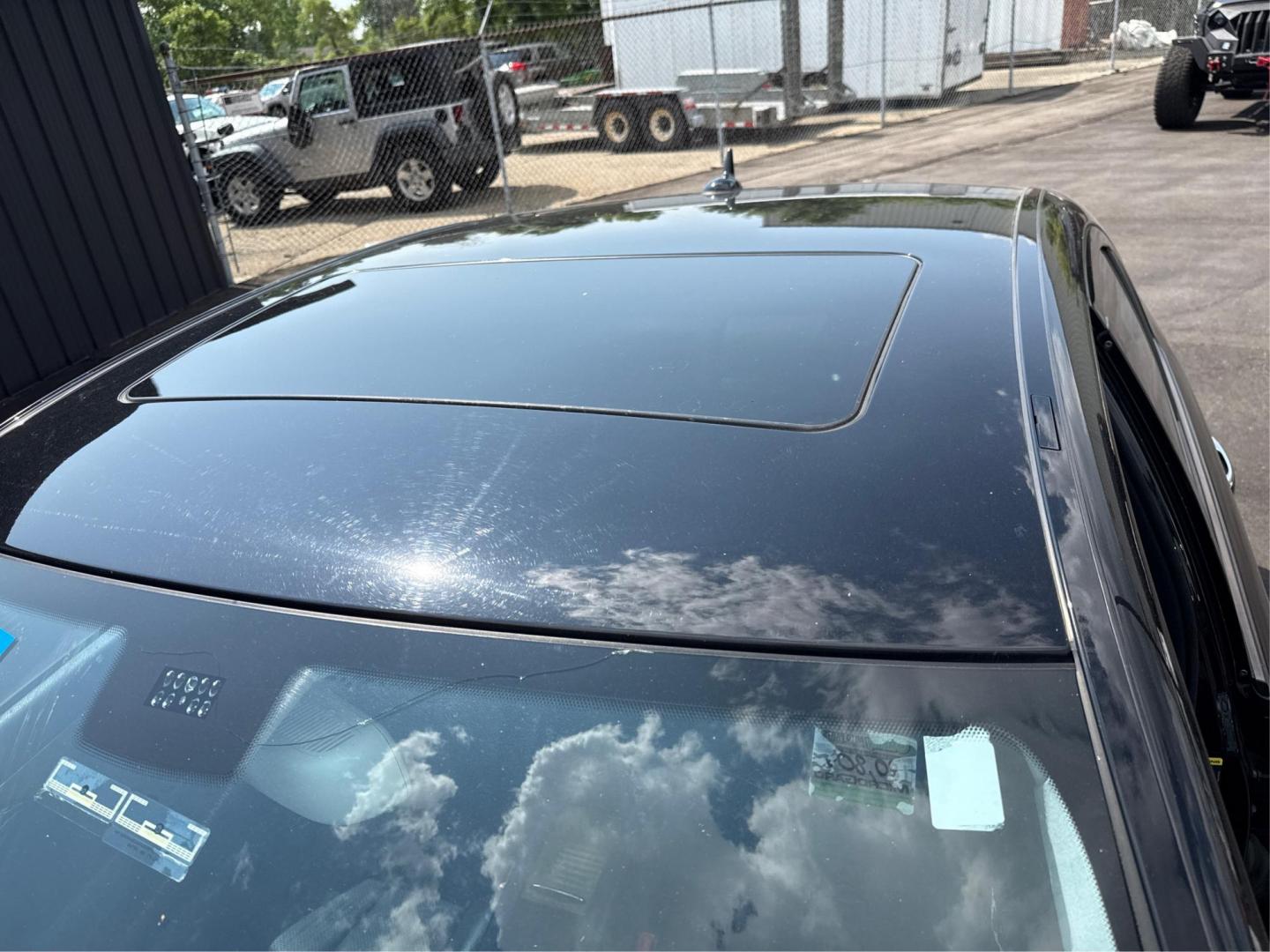 2007 BLACK MERCEDES BENZ E350 (WDBUF56X47B) with an V6,3.5L(213 CID),DOHC engine, AUTOMATIC transmission, located at 14600 Frazho Road, Warren, MI, 48089, (586) 776-3400, 42.485996, -82.974220 - Photo#11