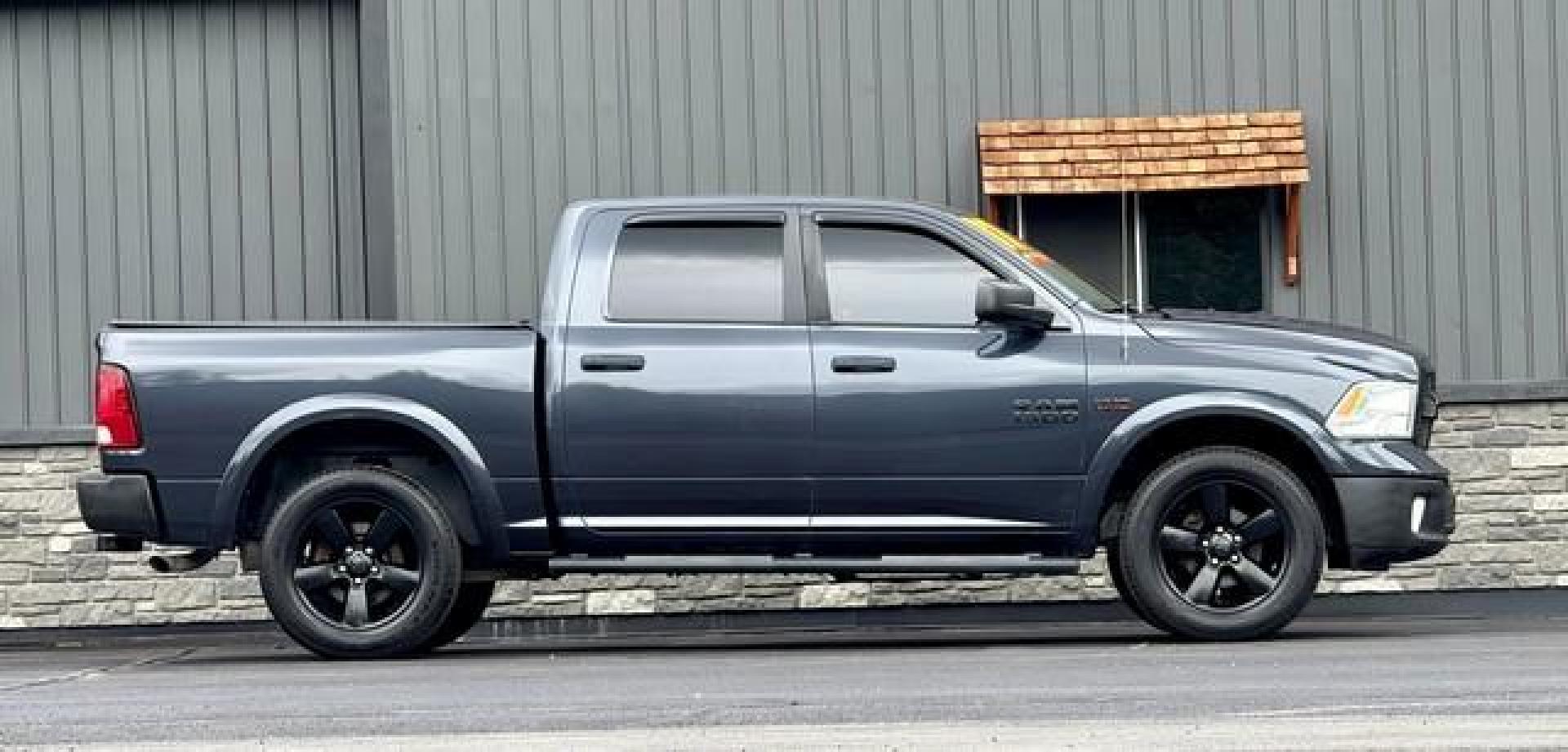2017 BLUE RAM 1500 (1C6RR7LT5HS) with an V8,5.7L(345 CID),OHV engine, AUTOMATIC transmission, located at 14600 Frazho Road, Warren, MI, 48089, (586) 776-3400, 42.485996, -82.974220 - Photo#4