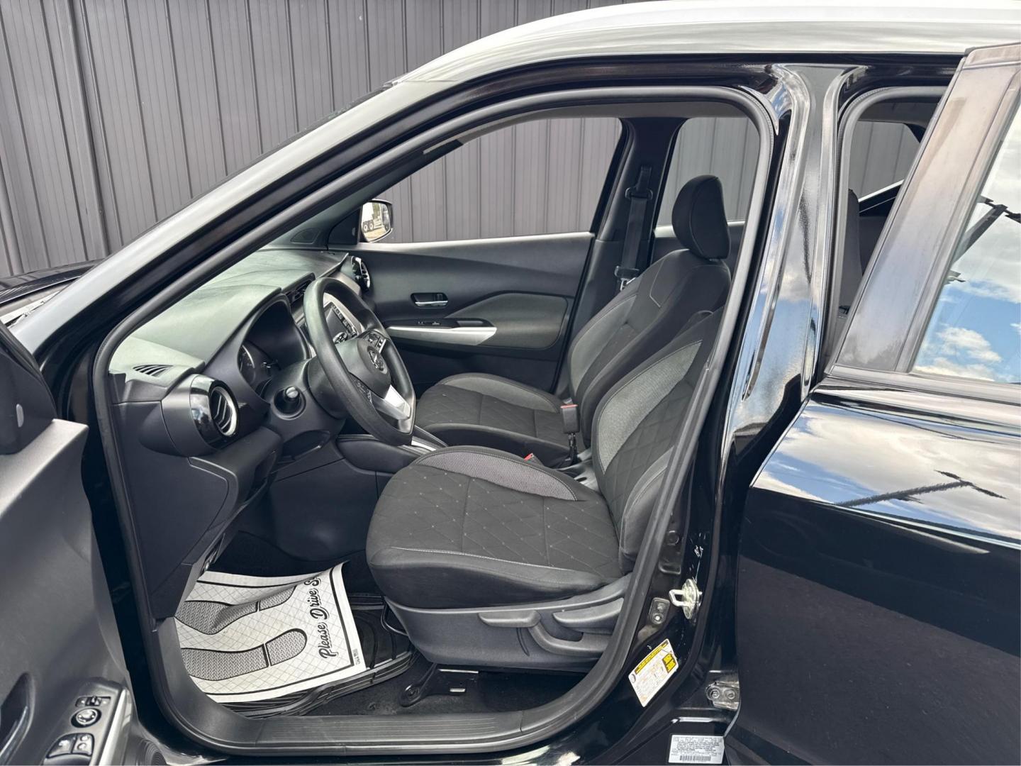 2020 BLACK NISSAN KICKS (3N1CP5CV3LL) with an L4,1.6L(98 CID), engine, AUTOMATIC transmission, located at 14600 Frazho Road, Warren, MI, 48089, (586) 776-3400, 42.485996, -82.974220 - Photo#8