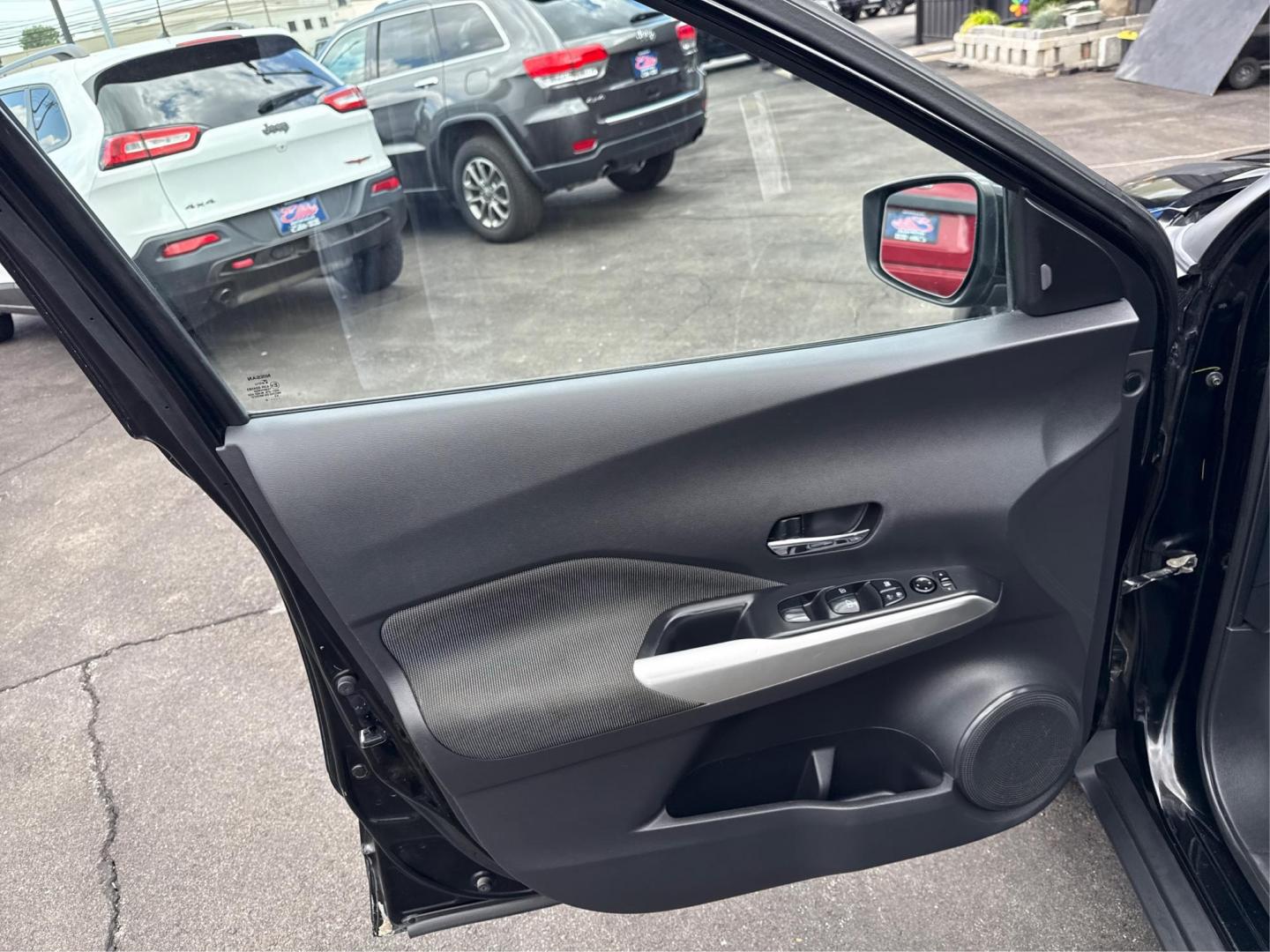 2020 BLACK NISSAN KICKS (3N1CP5CV3LL) with an L4,1.6L(98 CID), engine, AUTOMATIC transmission, located at 14600 Frazho Road, Warren, MI, 48089, (586) 776-3400, 42.485996, -82.974220 - Photo#18