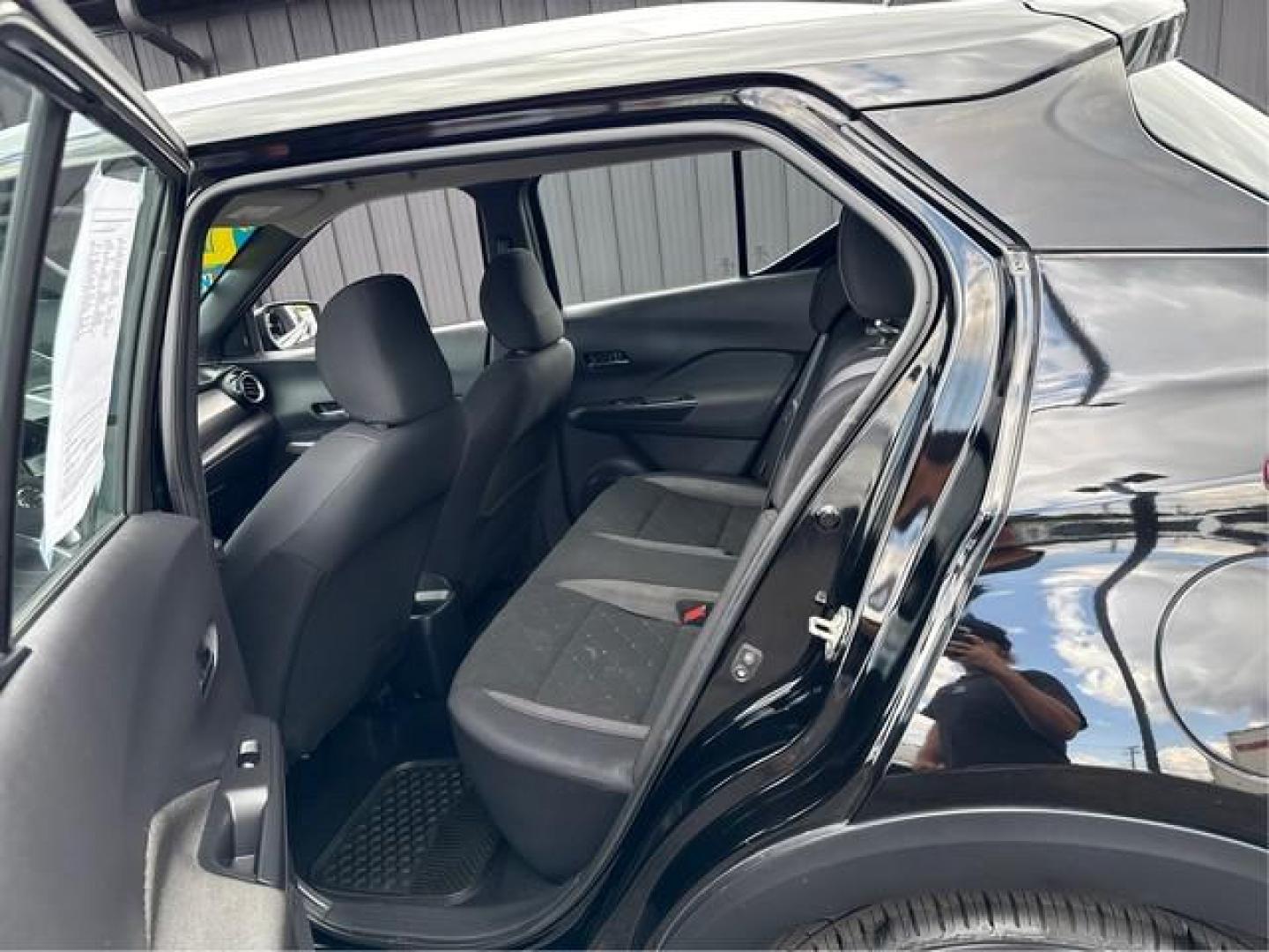 2020 BLACK NISSAN KICKS (3N1CP5CV3LL) with an L4,1.6L(98 CID), engine, AUTOMATIC transmission, located at 14600 Frazho Road, Warren, MI, 48089, (586) 776-3400, 42.485996, -82.974220 - Photo#9