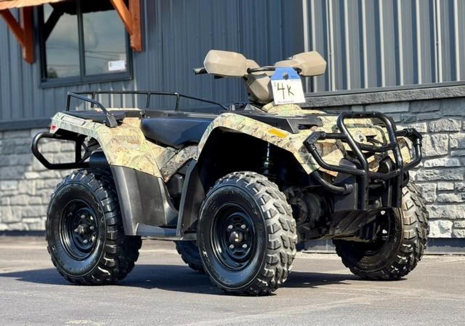 2005 GREEN BOMBARDIER OUTLANDER (2BVEGSG195V) with an 400CC engine, AUTOMATIC transmission, located at 14600 Frazho Road, Warren, MI, 48089, (586) 776-3400, 42.485996, -82.974220 - Photo#1