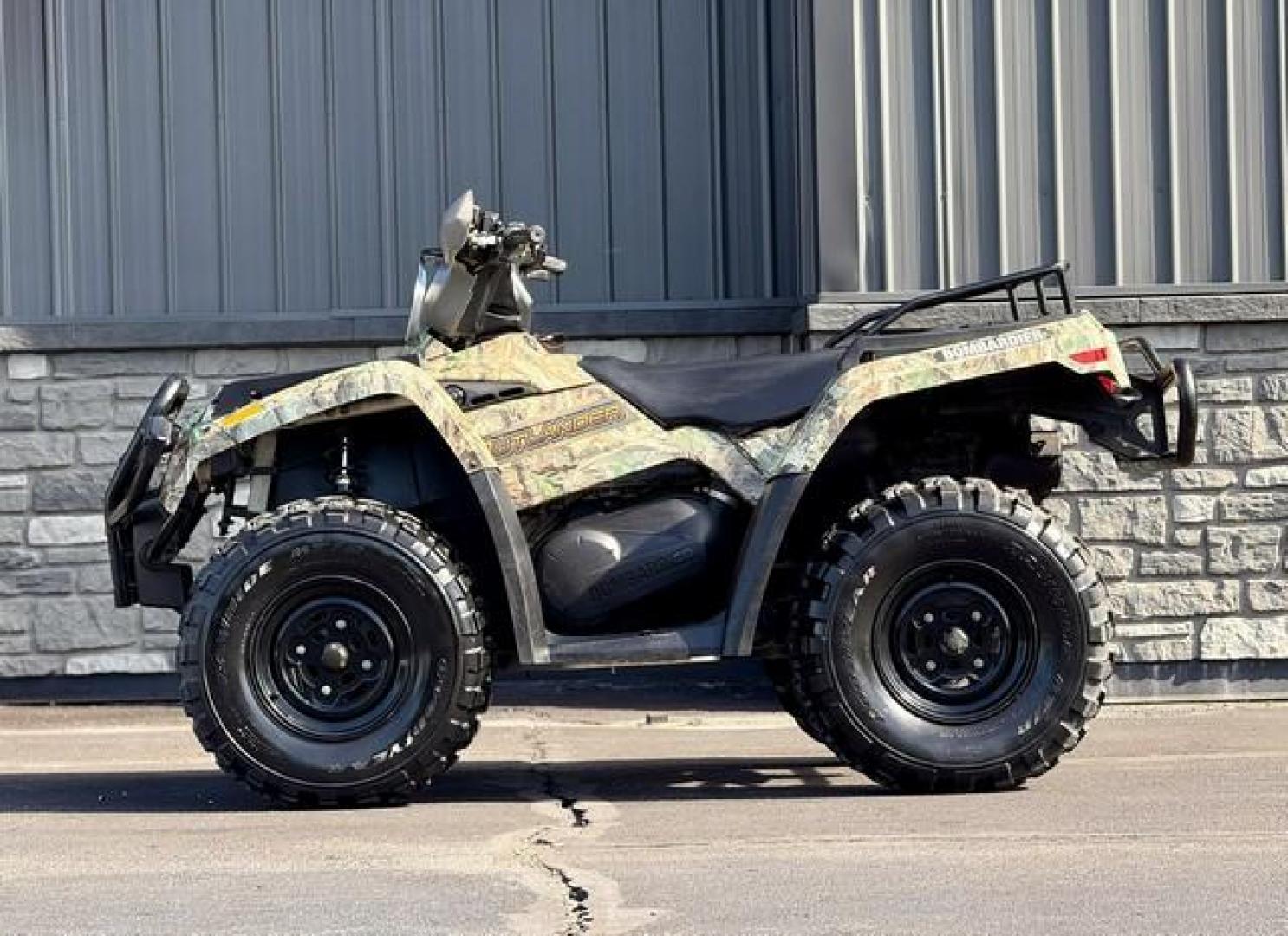 2005 GREEN BOMBARDIER OUTLANDER (2BVEGSG195V) with an 400CC engine, AUTOMATIC transmission, located at 14600 Frazho Road, Warren, MI, 48089, (586) 776-3400, 42.485996, -82.974220 - Photo#2
