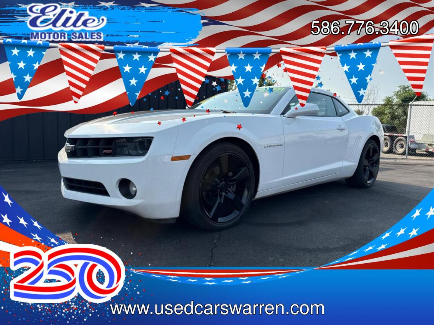 2012 WHITE CHEVROLET CAMARO (2G1FF1E33C9) with an V6,3.6L(217 CID),DOHC engine, AUTOMATIC transmission, located at 14600 Frazho Road, Warren, MI, 48089, (586) 776-3400, 42.485996, -82.974220- Photo#0
