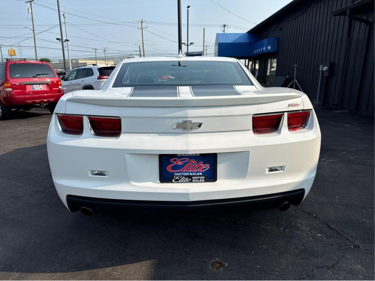 2012 WHITE CHEVROLET CAMARO (2G1FF1E33C9) with an V6,3.6L(217 CID),DOHC engine, AUTOMATIC transmission, located at 14600 Frazho Road, Warren, MI, 48089, (586) 776-3400, 42.485996, -82.974220 - Photo#5