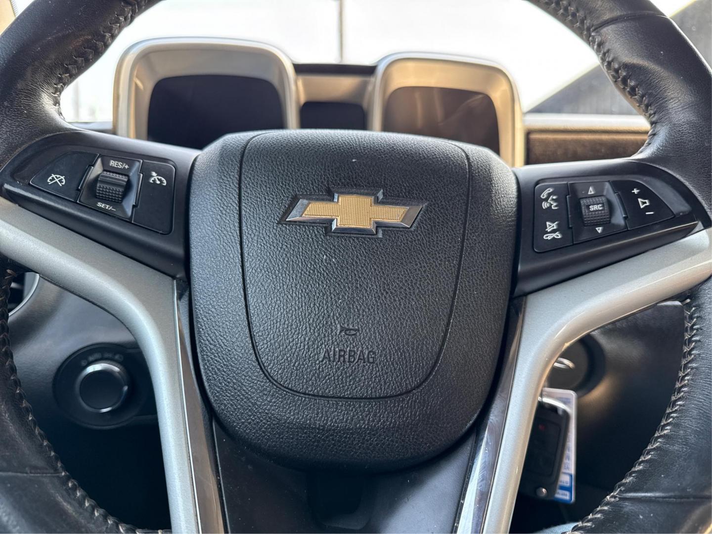 2012 WHITE CHEVROLET CAMARO (2G1FF1E33C9) with an V6,3.6L(217 CID),DOHC engine, AUTOMATIC transmission, located at 14600 Frazho Road, Warren, MI, 48089, (586) 776-3400, 42.485996, -82.974220 - Photo#11