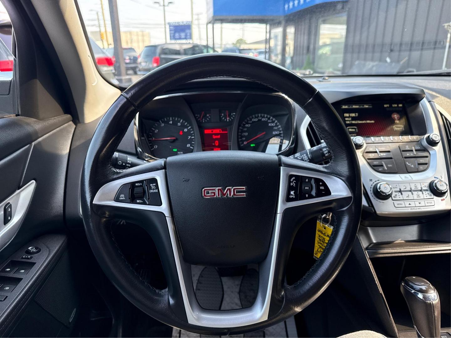 2017 WHITE GMC TERRAIN (2GKFLTEK8H6) with an L4,2.4L(145 CID),DOHC engine, AUTOMATIC transmission, located at 14600 Frazho Road, Warren, MI, 48089, (586) 776-3400, 42.485996, -82.974220 - Photo#15