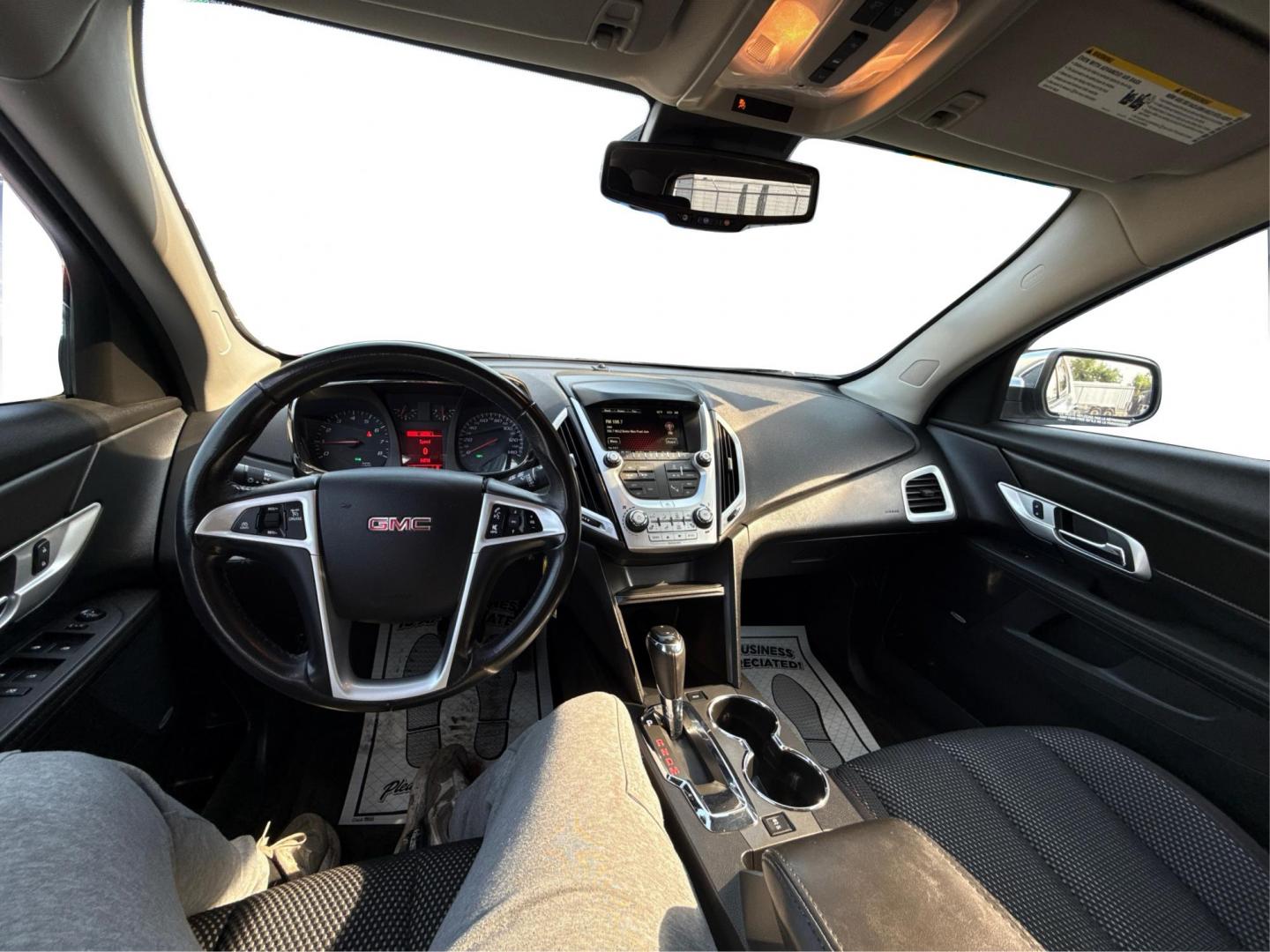 2017 WHITE GMC TERRAIN (2GKFLTEK8H6) with an L4,2.4L(145 CID),DOHC engine, AUTOMATIC transmission, located at 14600 Frazho Road, Warren, MI, 48089, (586) 776-3400, 42.485996, -82.974220 - Photo#21