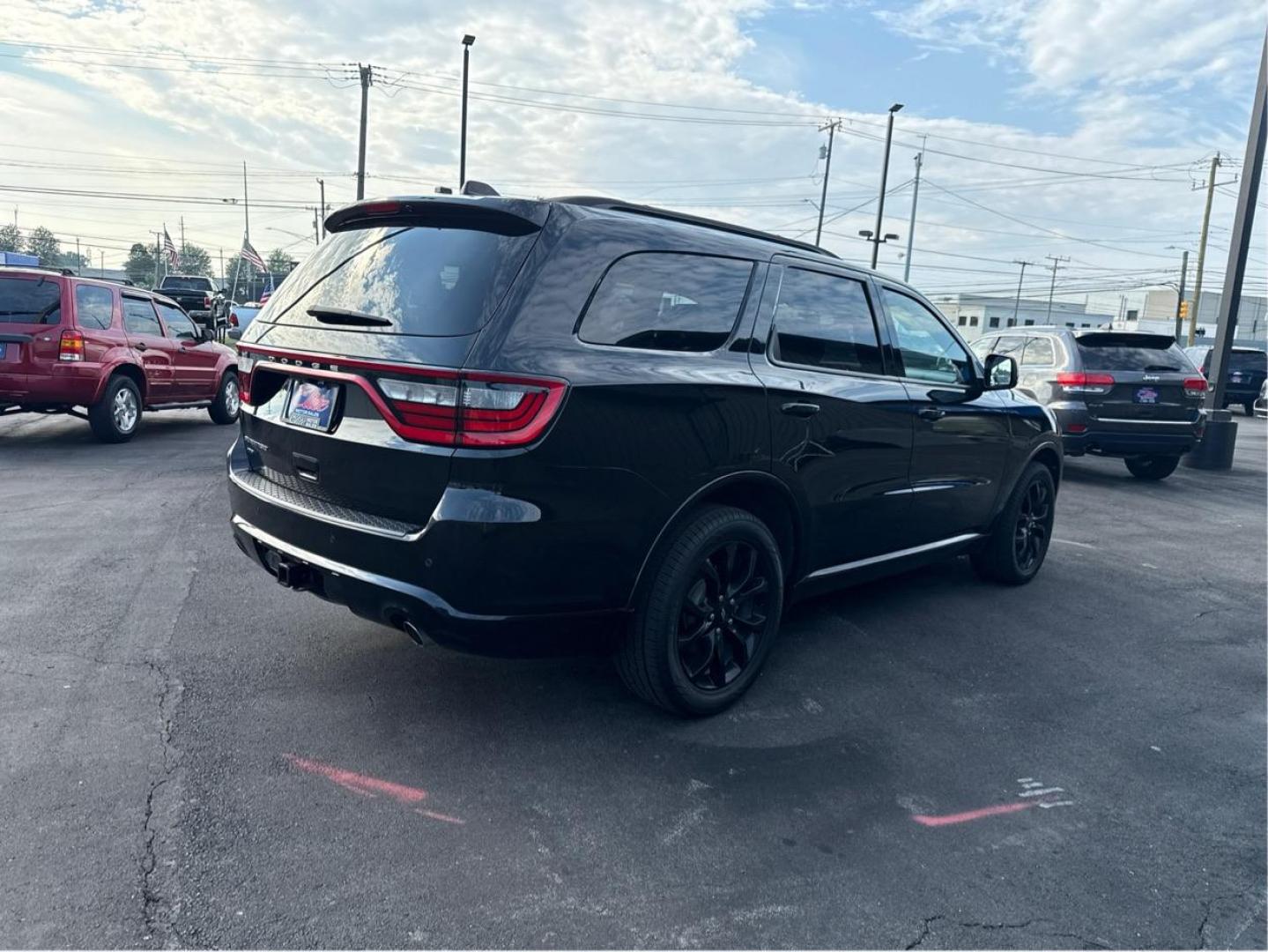 2019 BLACK METALLIC DODGE DURANGO (1C4RDJDG7KC) with an V6,3.6L(220 CID),DOHC engine, AUTOMATIC transmission, located at 14600 Frazho Road, Warren, MI, 48089, (586) 776-3400, 42.485996, -82.974220 - Photo#4