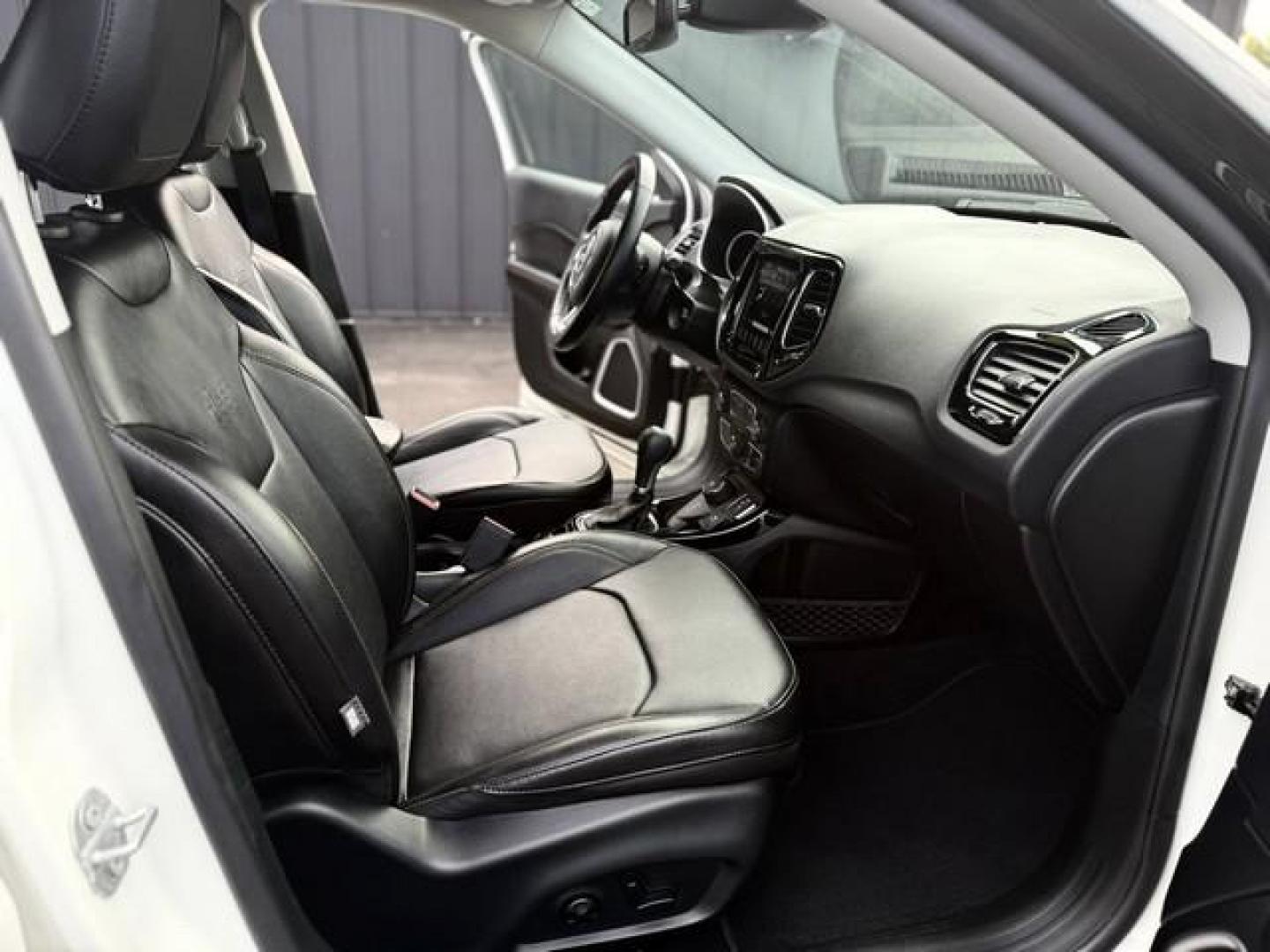 2020 WHITE JEEP COMPASS (3C4NJDCB0LT) with an L4,2.4L(144 CID), engine, AUTOMATIC transmission, located at 14600 Frazho Road, Warren, MI, 48089, (586) 776-3400, 42.485996, -82.974220 - Photo#11