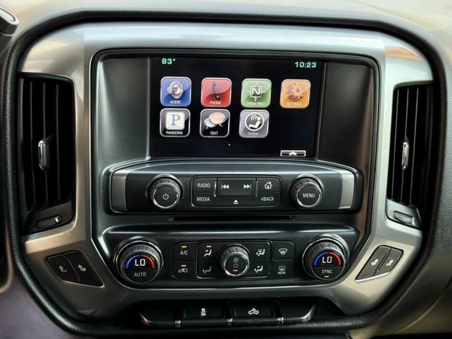 2015 BLUE CHEVROLET SILVERADO 1500 (3GCUKREC0FG) with an V8,5.3L(325 CID),OHV engine, AUTOMATIC transmission, located at 14600 Frazho Road, Warren, MI, 48089, (586) 776-3400, 42.485996, -82.974220 - Photo#10
