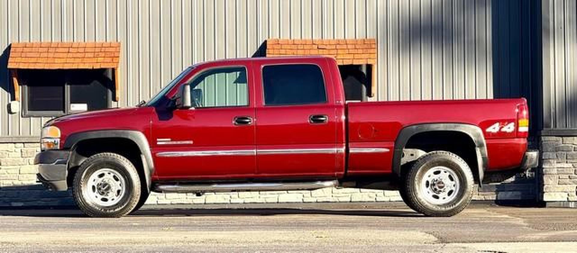 2002 BURGANDY GMC SIERRA 2500 HD (1GTHK23192F) with an V8,6.6L(403 CID),OHV engine, AUTOMATIC transmission, located at 14600 Frazho Road, Warren, MI, 48089, (586) 776-3400, 42.485996, -82.974220 - Photo#1
