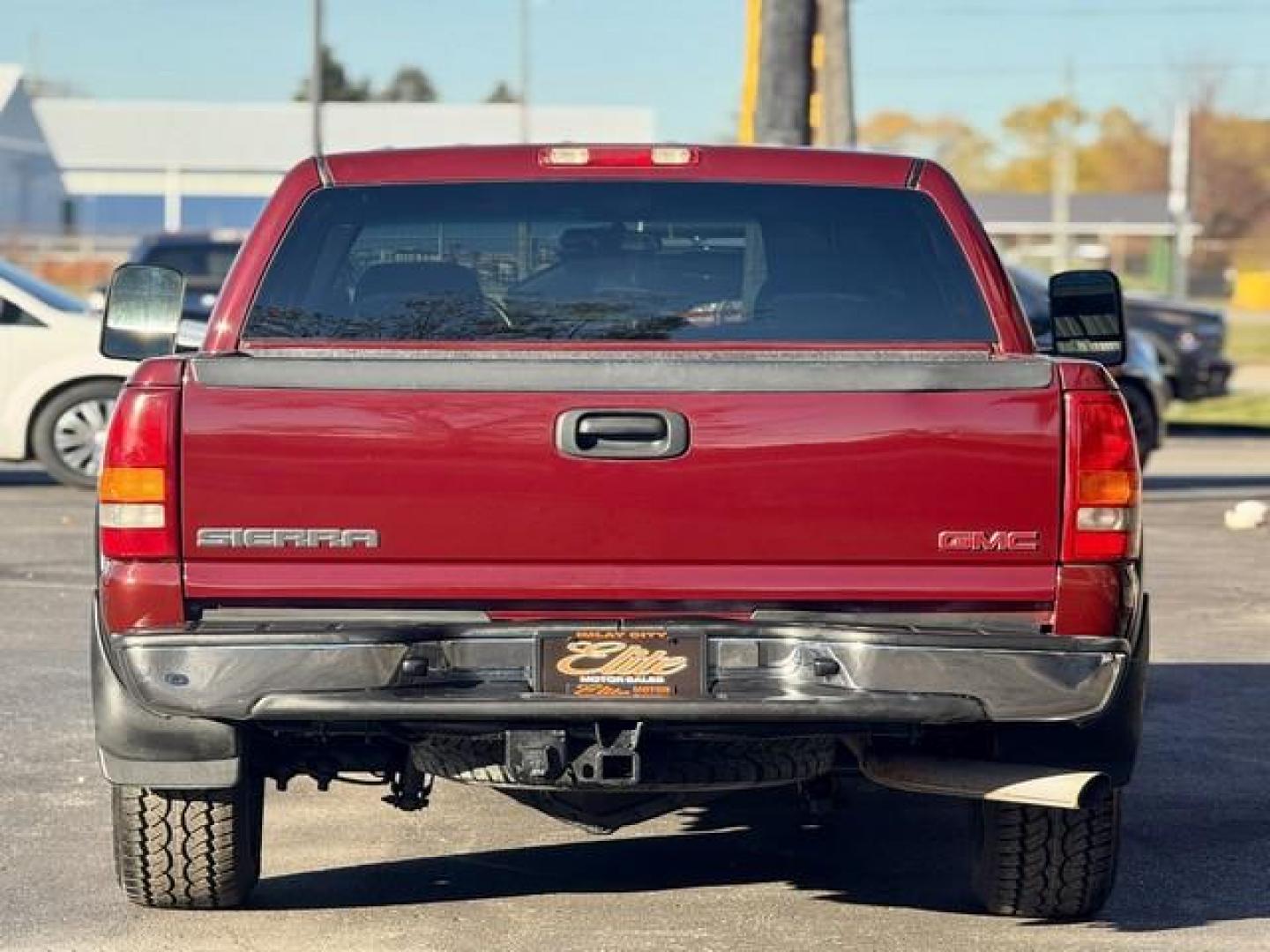 2002 BURGANDY GMC SIERRA 2500 HD (1GTHK23192F) with an V8,6.6L(403 CID),OHV engine, AUTOMATIC transmission, located at 14600 Frazho Road, Warren, MI, 48089, (586) 776-3400, 42.485996, -82.974220 - Photo#5