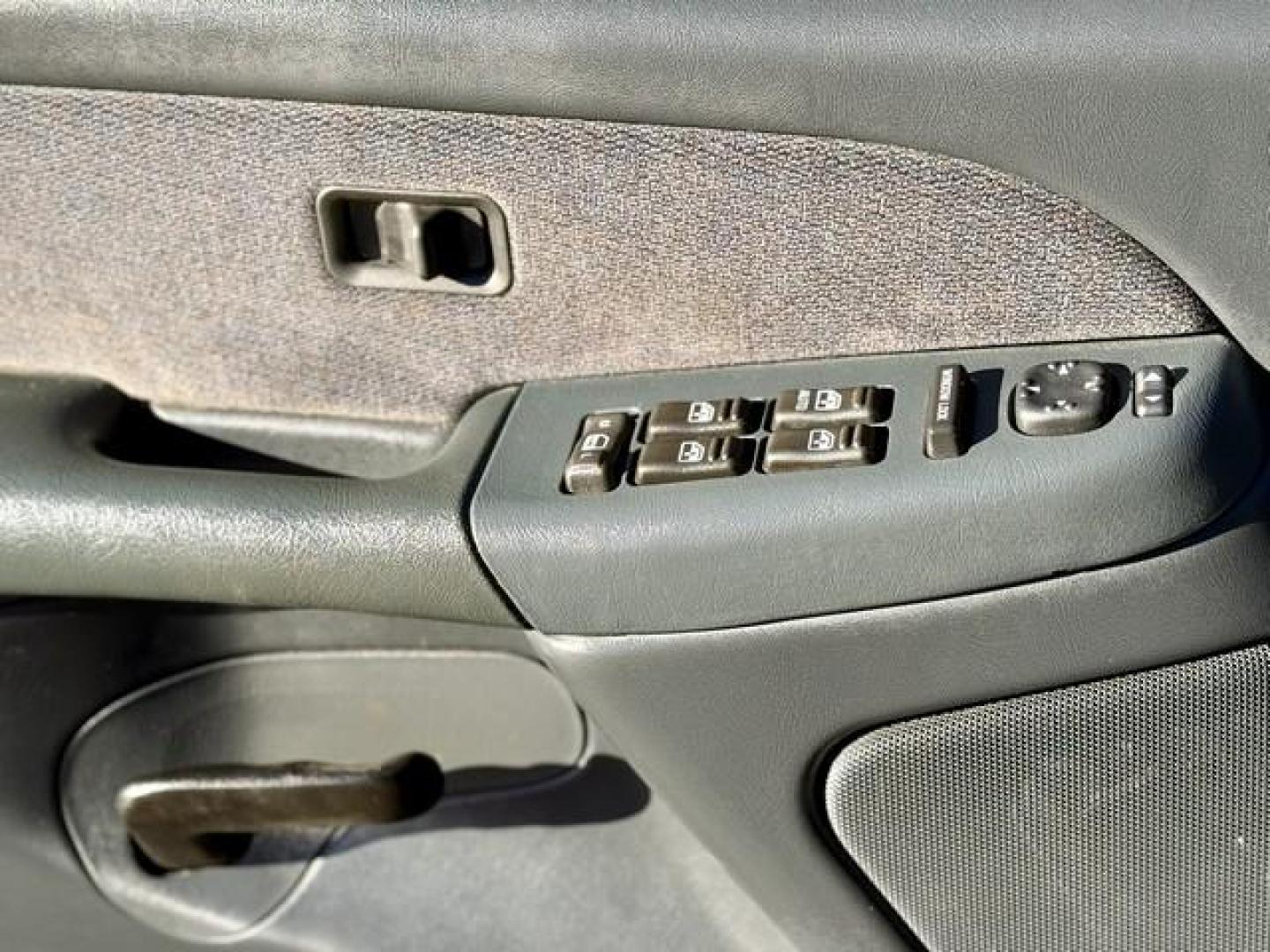 2002 BURGANDY GMC SIERRA 2500 HD (1GTHK23192F) with an V8,6.6L(403 CID),OHV engine, AUTOMATIC transmission, located at 14600 Frazho Road, Warren, MI, 48089, (586) 776-3400, 42.485996, -82.974220 - Photo#12