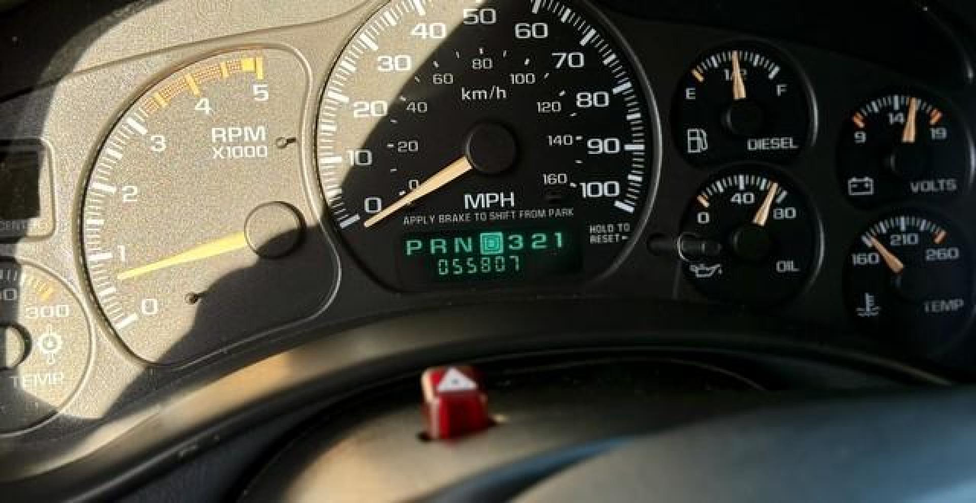 2002 BURGANDY GMC SIERRA 2500 HD (1GTHK23192F) with an V8,6.6L(403 CID),OHV engine, AUTOMATIC transmission, located at 14600 Frazho Road, Warren, MI, 48089, (586) 776-3400, 42.485996, -82.974220 - Photo#14