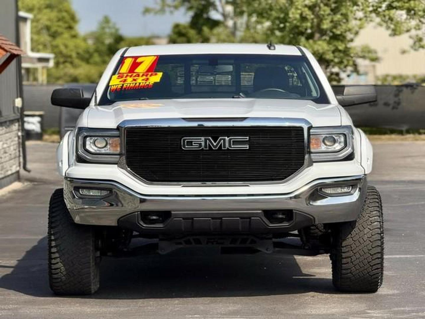 2017 WHITE GMC SIERRA 1500 (1GTV2MEC6HZ) with an V8,5.3L(325 CID),OHV engine, AUTOMATIC transmission, located at 14600 Frazho Road, Warren, MI, 48089, (586) 776-3400, 42.485996, -82.974220 - Photo#2
