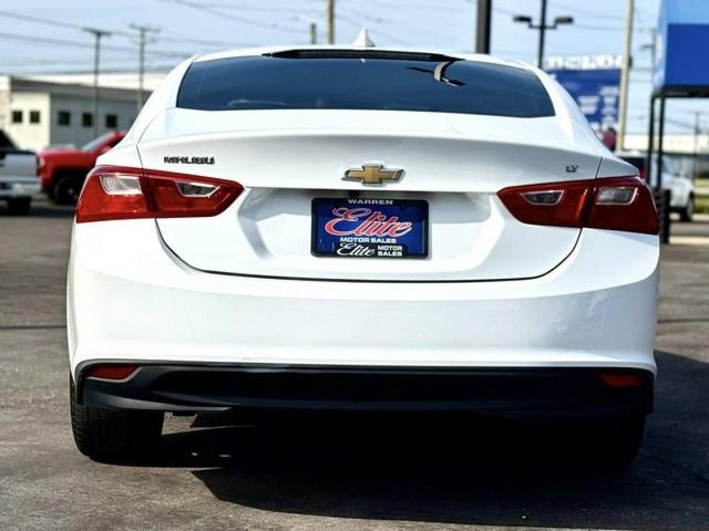 2016 WHITE CHEVROLET MALIBU (1G1ZE5ST1GF) with an L4,1.5L(91 CID),DOHC engine, AUTOMATIC transmission, located at 14600 Frazho Road, Warren, MI, 48089, (586) 776-3400, 42.485996, -82.974220 - Photo#5