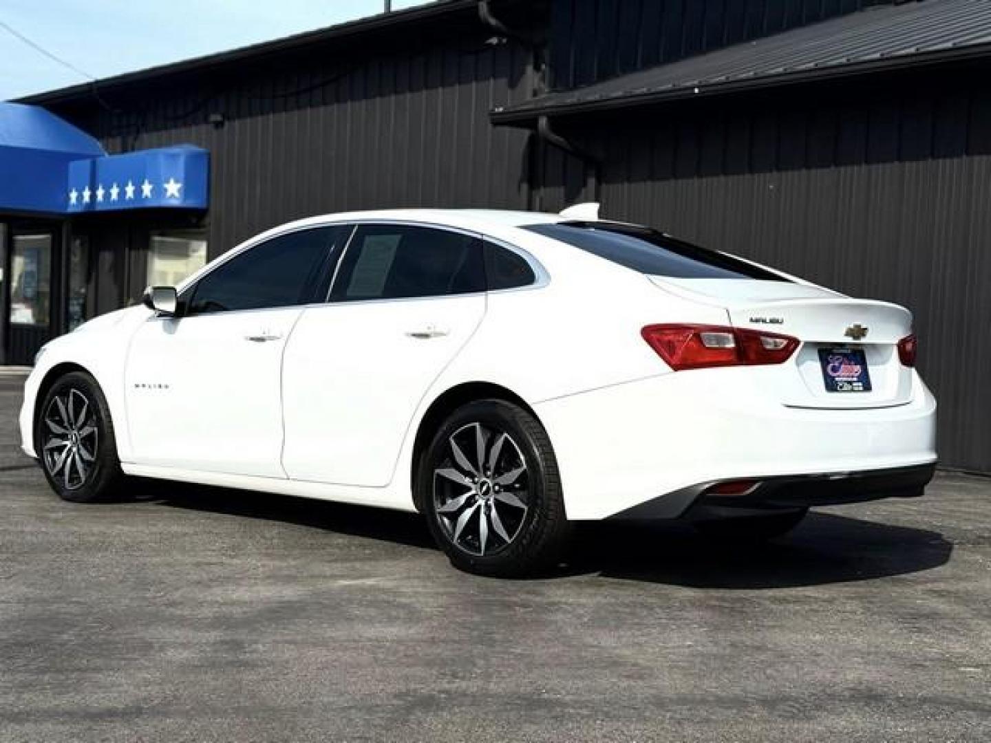 2016 WHITE CHEVROLET MALIBU (1G1ZE5ST1GF) with an L4,1.5L(91 CID),DOHC engine, AUTOMATIC transmission, located at 14600 Frazho Road, Warren, MI, 48089, (586) 776-3400, 42.485996, -82.974220 - Photo#6