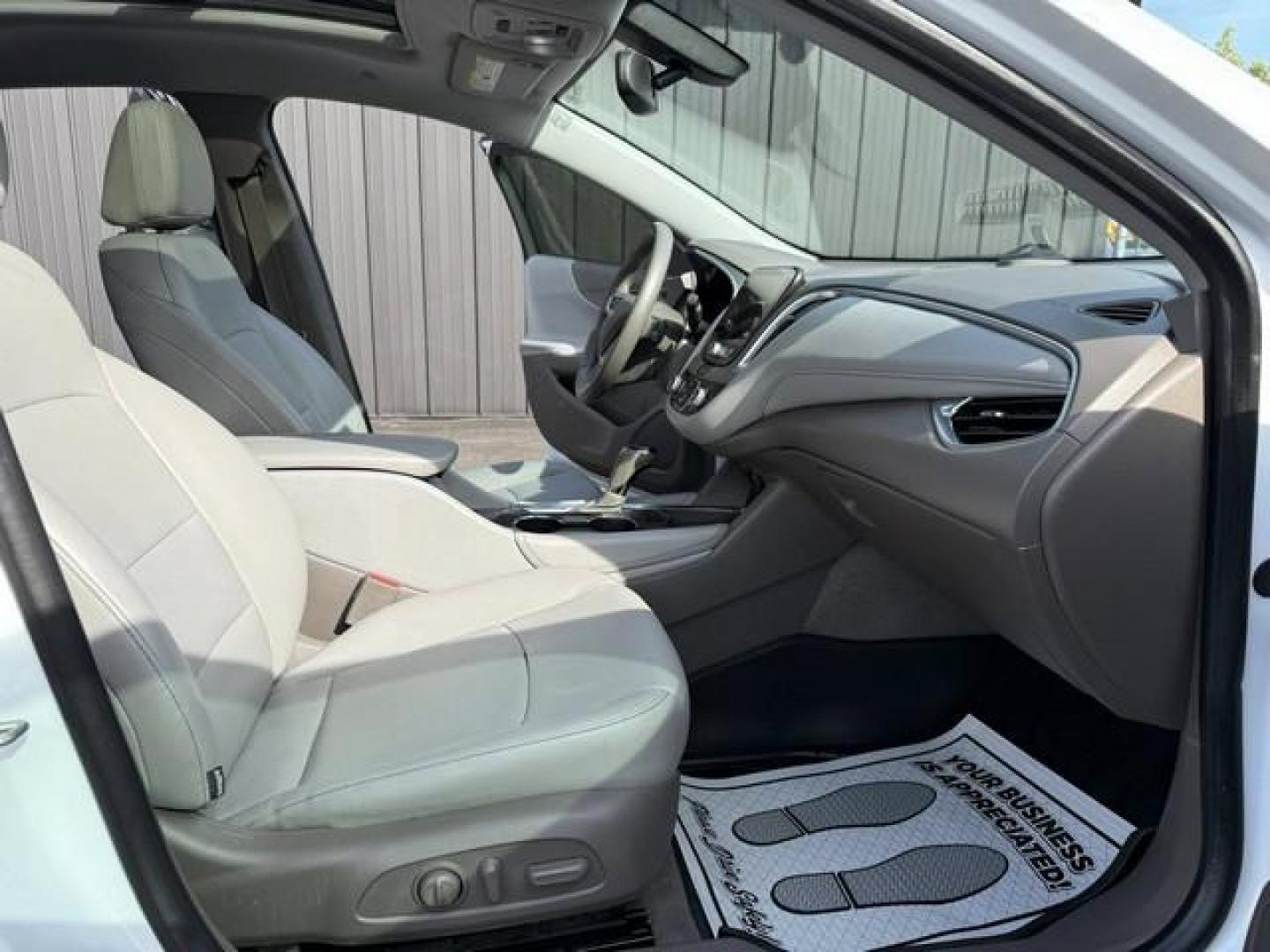 2016 WHITE CHEVROLET MALIBU (1G1ZE5ST1GF) with an L4,1.5L(91 CID),DOHC engine, AUTOMATIC transmission, located at 14600 Frazho Road, Warren, MI, 48089, (586) 776-3400, 42.485996, -82.974220 - Photo#9