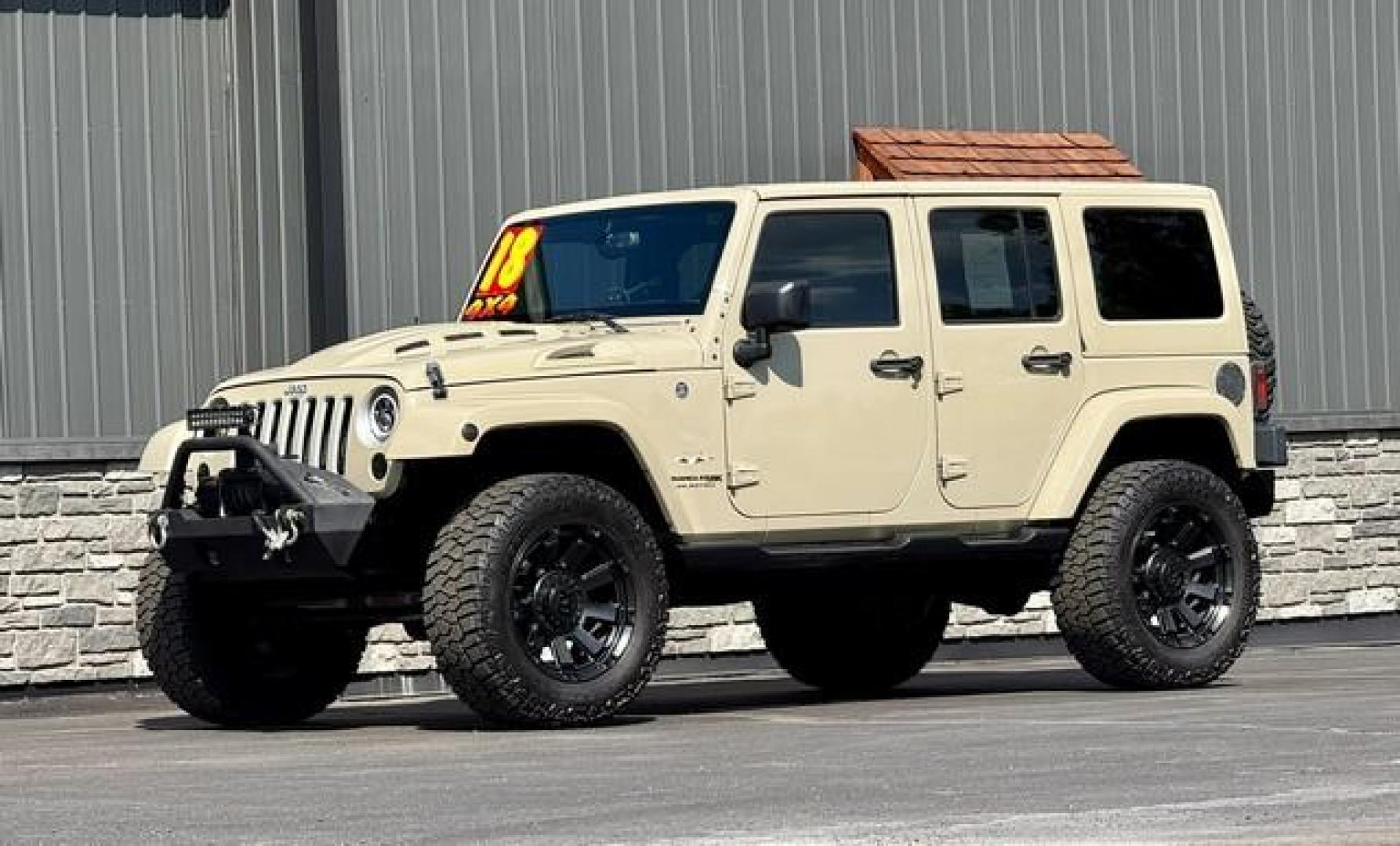 2018 GOBI JEEP WRANGLER JK (1C4BJWEG0JL) with an V6,3.6L(220 CID),DOHC engine, AUTOMATIC transmission, located at 14600 Frazho Road, Warren, MI, 48089, (586) 776-3400, 42.485996, -82.974220 - Photo#1