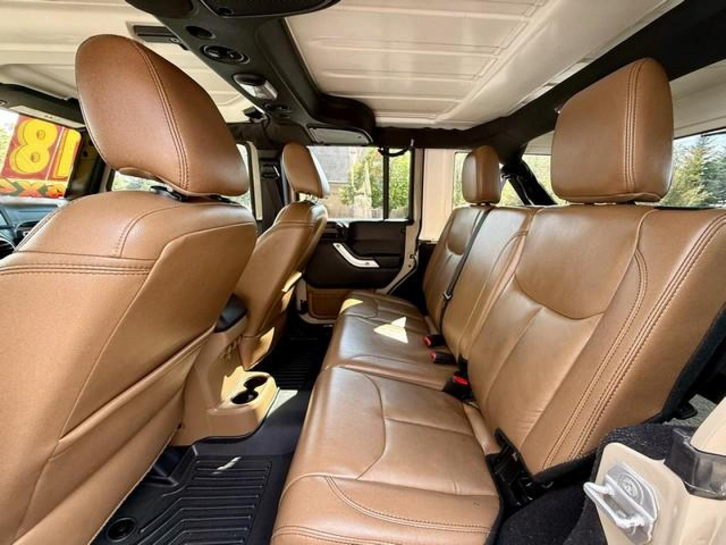2018 GOBI JEEP WRANGLER JK (1C4BJWEG0JL) with an V6,3.6L(220 CID),DOHC engine, AUTOMATIC transmission, located at 14600 Frazho Road, Warren, MI, 48089, (586) 776-3400, 42.485996, -82.974220 - Photo#8