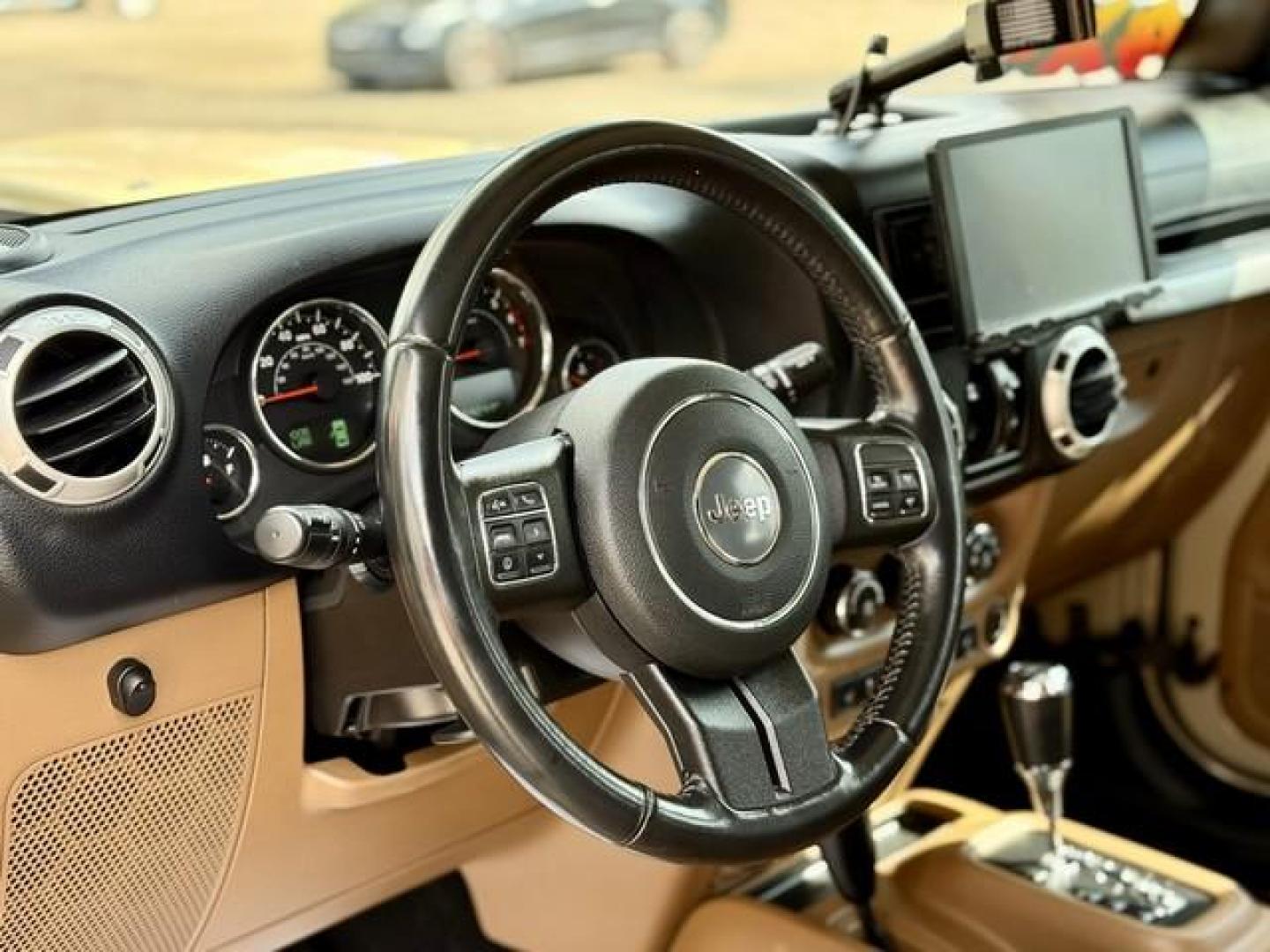 2018 GOBI JEEP WRANGLER JK (1C4BJWEG0JL) with an V6,3.6L(220 CID),DOHC engine, AUTOMATIC transmission, located at 14600 Frazho Road, Warren, MI, 48089, (586) 776-3400, 42.485996, -82.974220 - Photo#9