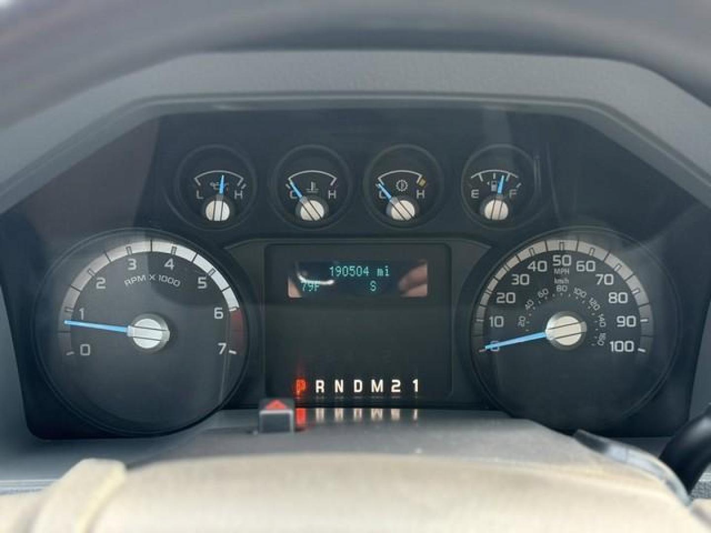 2015 SILVER FORD F-350 SUPER DUTY (1FT8W3B65FE) with an V8,6.2L(379 CID),SOHC engine, AUTOMATIC transmission, located at 14600 Frazho Road, Warren, MI, 48089, (586) 776-3400, 42.485996, -82.974220 - Photo#12