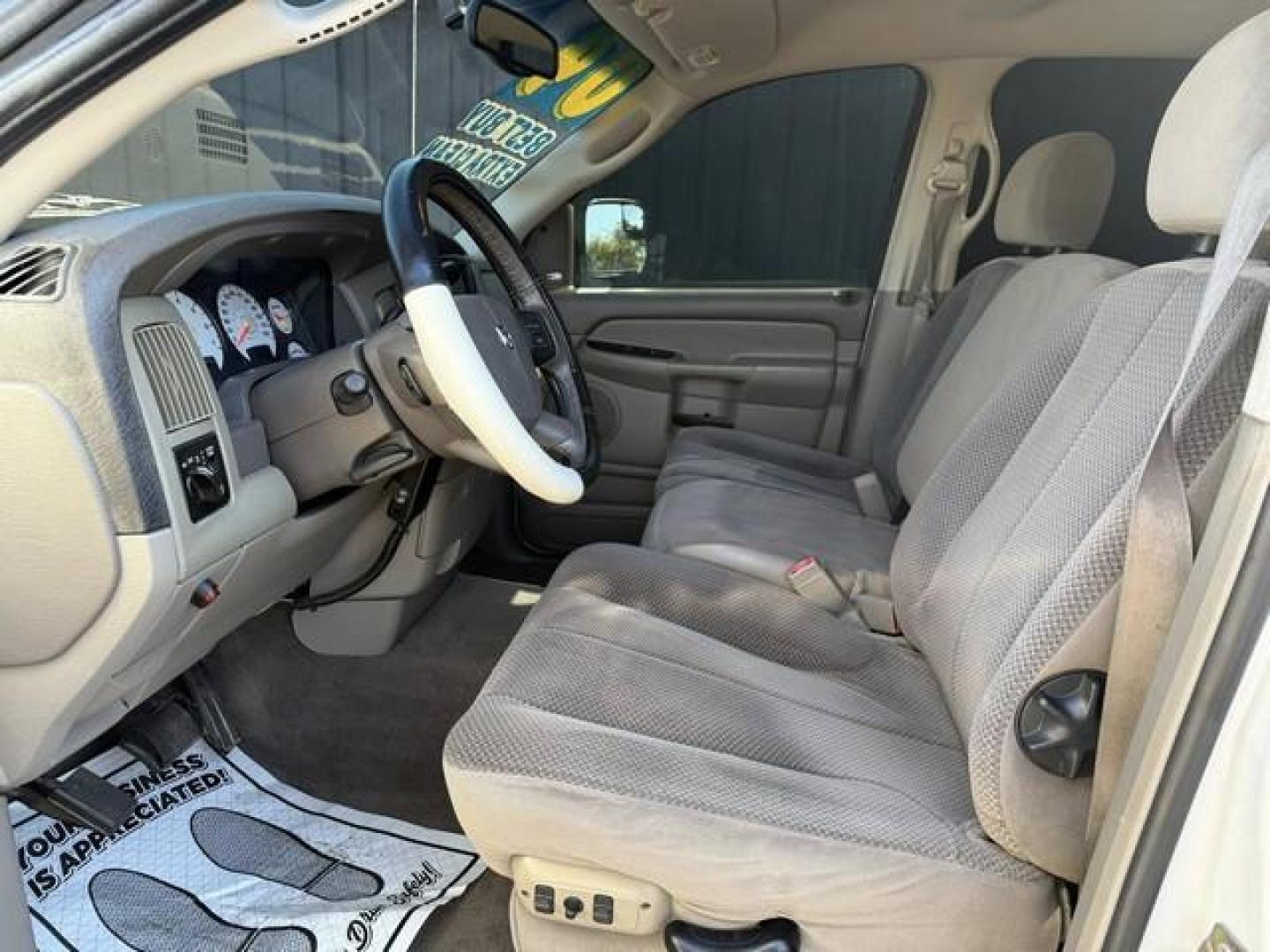 2004 WHITE DODGE RAM 2500 PICKUP (3D7KU28D14G) with an V8,5.7L(345 CID),OHV engine, AUTOMATIC transmission, located at 14600 Frazho Road, Warren, MI, 48089, (586) 776-3400, 42.485996, -82.974220 - Photo#7