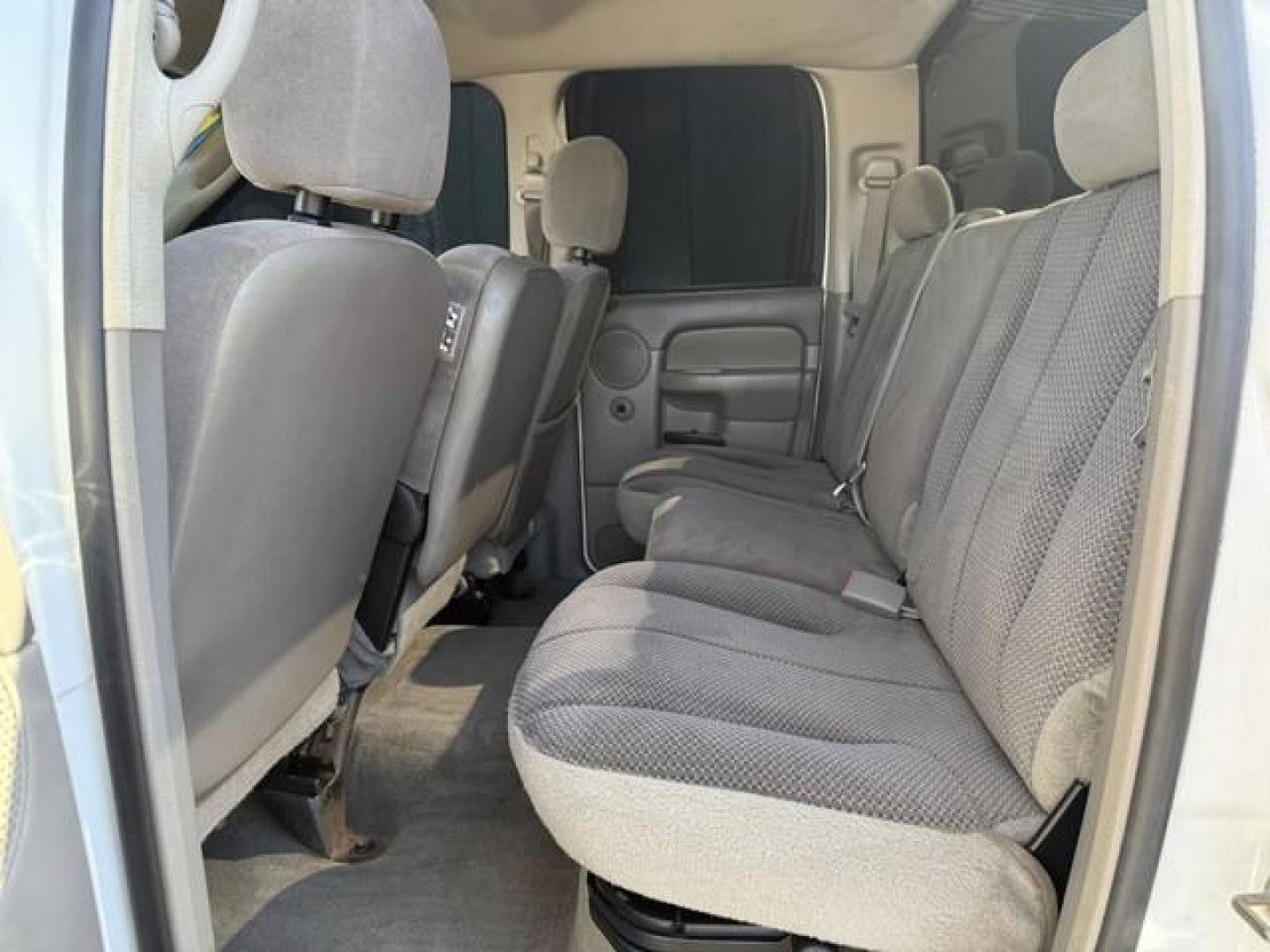 2004 WHITE DODGE RAM 2500 PICKUP (3D7KU28D14G) with an V8,5.7L(345 CID),OHV engine, AUTOMATIC transmission, located at 14600 Frazho Road, Warren, MI, 48089, (586) 776-3400, 42.485996, -82.974220 - Photo#8