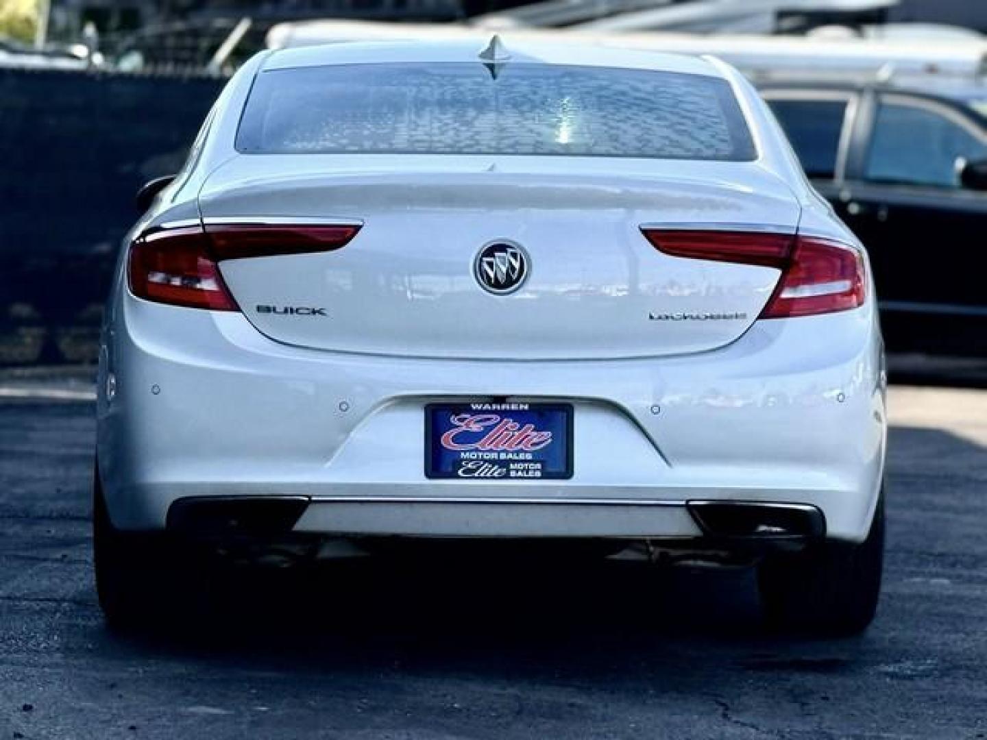 2017 WHITE BUICK LACROSSE (1G4ZR5SSXHU) with an V6,3.6L(222 CID),DOHC engine, AUTOMATIC transmission, located at 14600 Frazho Road, Warren, MI, 48089, (586) 776-3400, 42.485996, -82.974220 - Photo#6