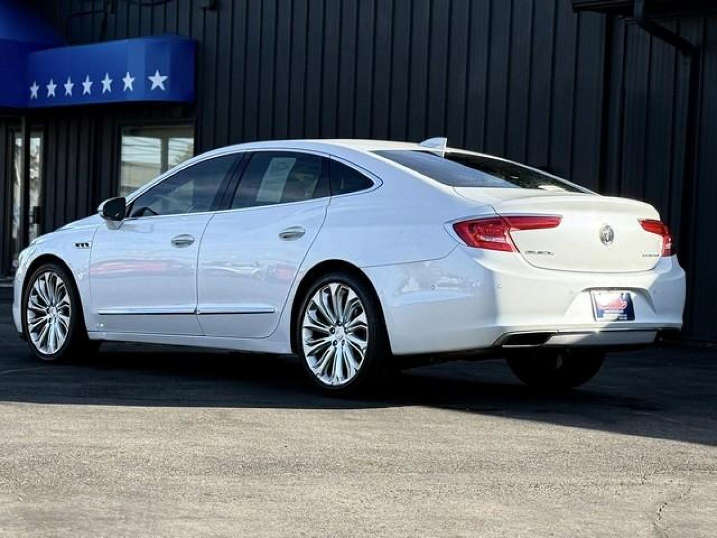 2017 WHITE BUICK LACROSSE (1G4ZR5SSXHU) with an V6,3.6L(222 CID),DOHC engine, AUTOMATIC transmission, located at 14600 Frazho Road, Warren, MI, 48089, (586) 776-3400, 42.485996, -82.974220 - Photo#8
