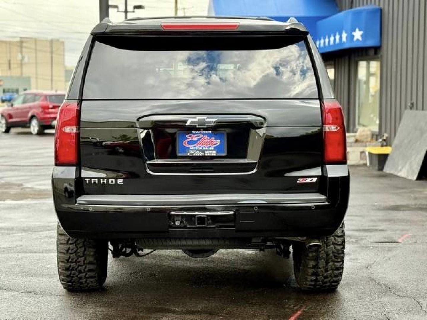 2017 BLACK CHEVROLET TAHOE (1GNSKBKC9HR) with an V8,5.3L(325 CID),OHV engine, AUTOMATIC transmission, located at 14600 Frazho Road, Warren, MI, 48089, (586) 776-3400, 42.485996, -82.974220 - Photo#6