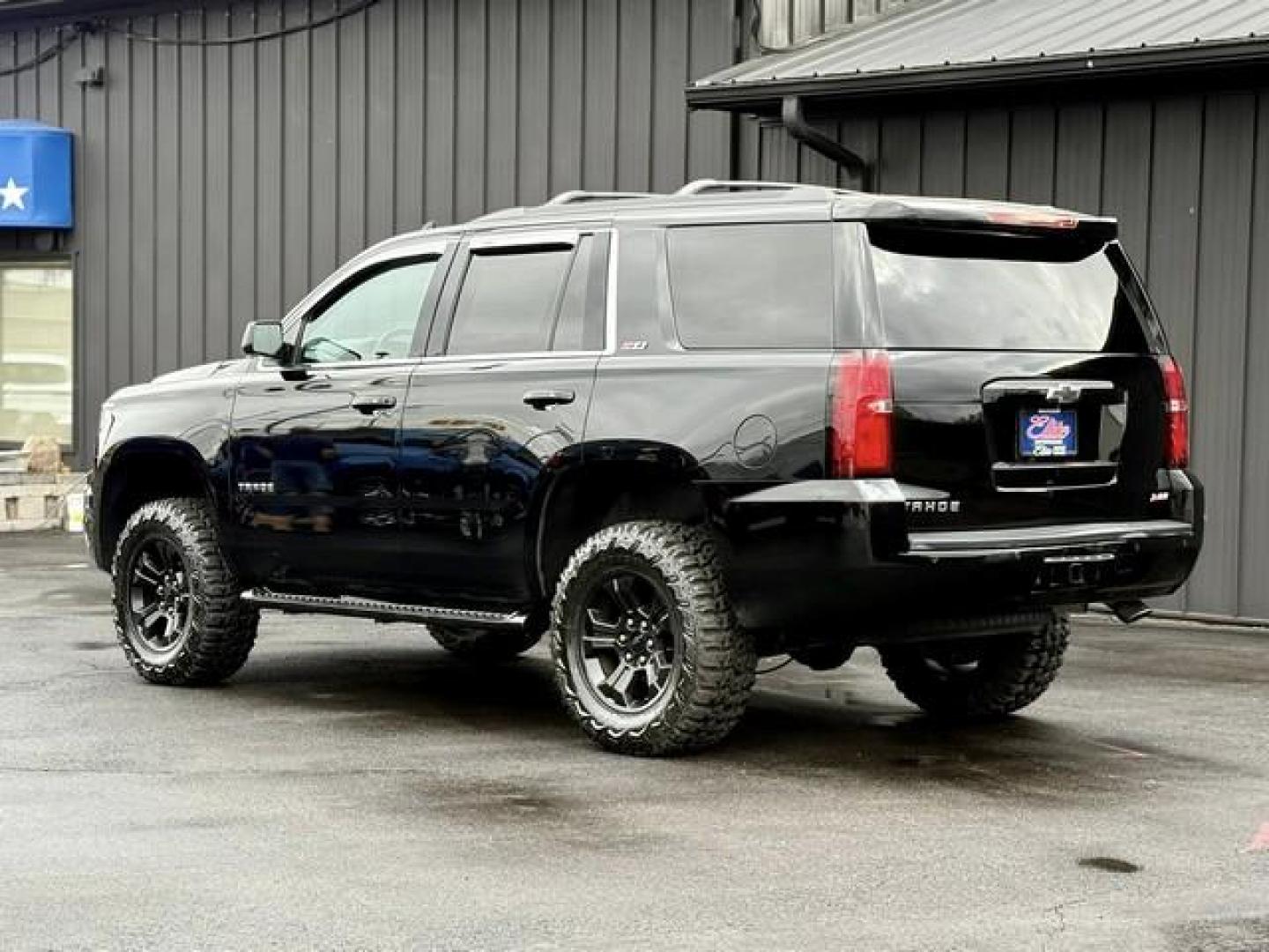 2017 BLACK CHEVROLET TAHOE (1GNSKBKC9HR) with an V8,5.3L(325 CID),OHV engine, AUTOMATIC transmission, located at 14600 Frazho Road, Warren, MI, 48089, (586) 776-3400, 42.485996, -82.974220 - Photo#8