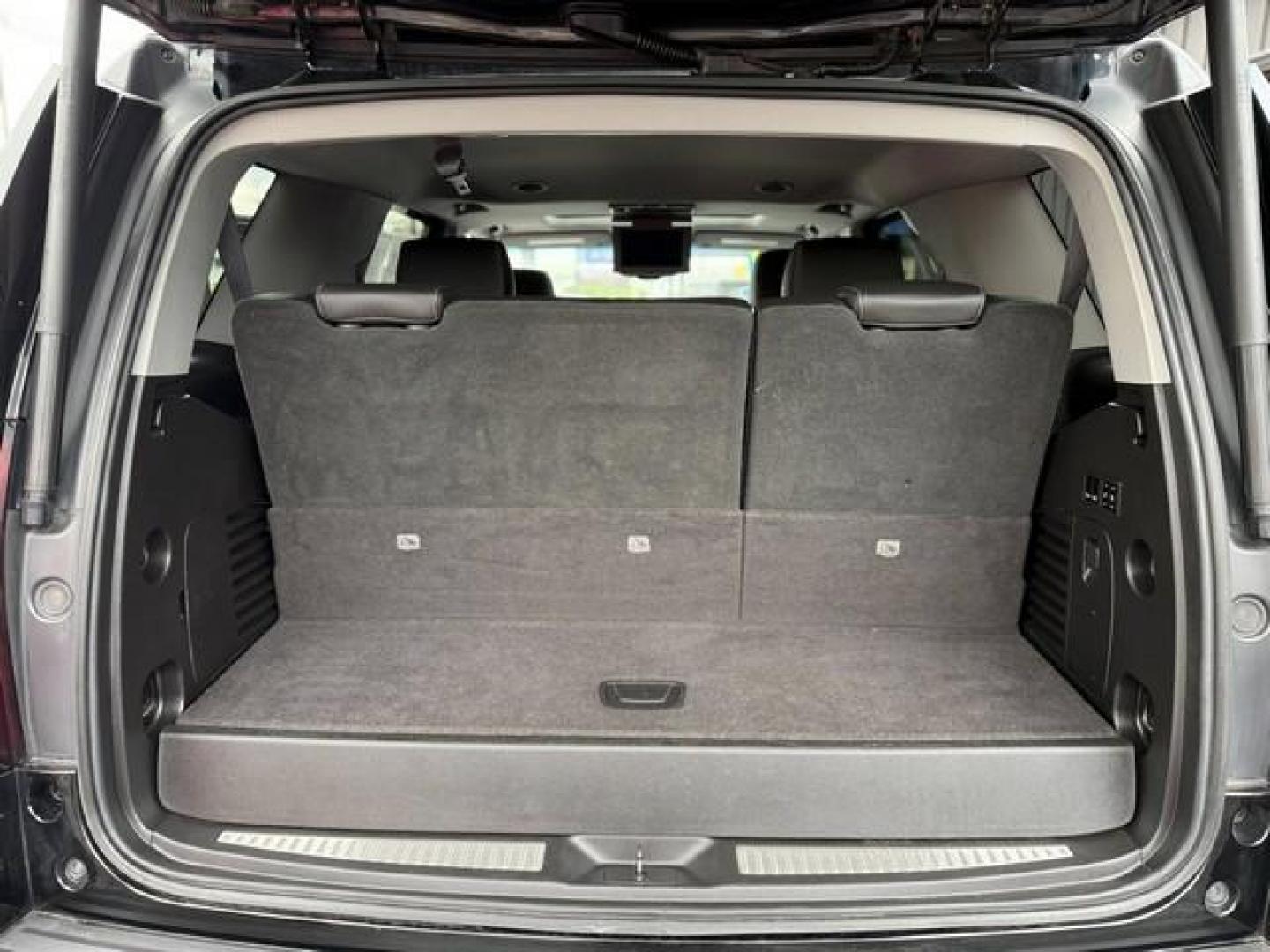 2017 BLACK CHEVROLET TAHOE (1GNSKBKC9HR) with an V8,5.3L(325 CID),OHV engine, AUTOMATIC transmission, located at 14600 Frazho Road, Warren, MI, 48089, (586) 776-3400, 42.485996, -82.974220 - Photo#15