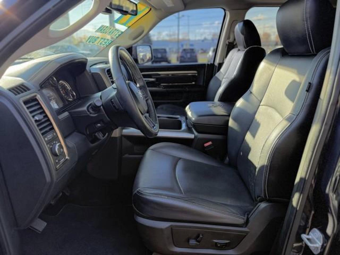 2017 GRAY RAM 1500 (1C6RR7MT6HS) with an V8,5.7L(345 CID),OHV engine, AUTOMATIC transmission, located at 14600 Frazho Road, Warren, MI, 48089, (586) 776-3400, 42.485996, -82.974220 - Photo#9