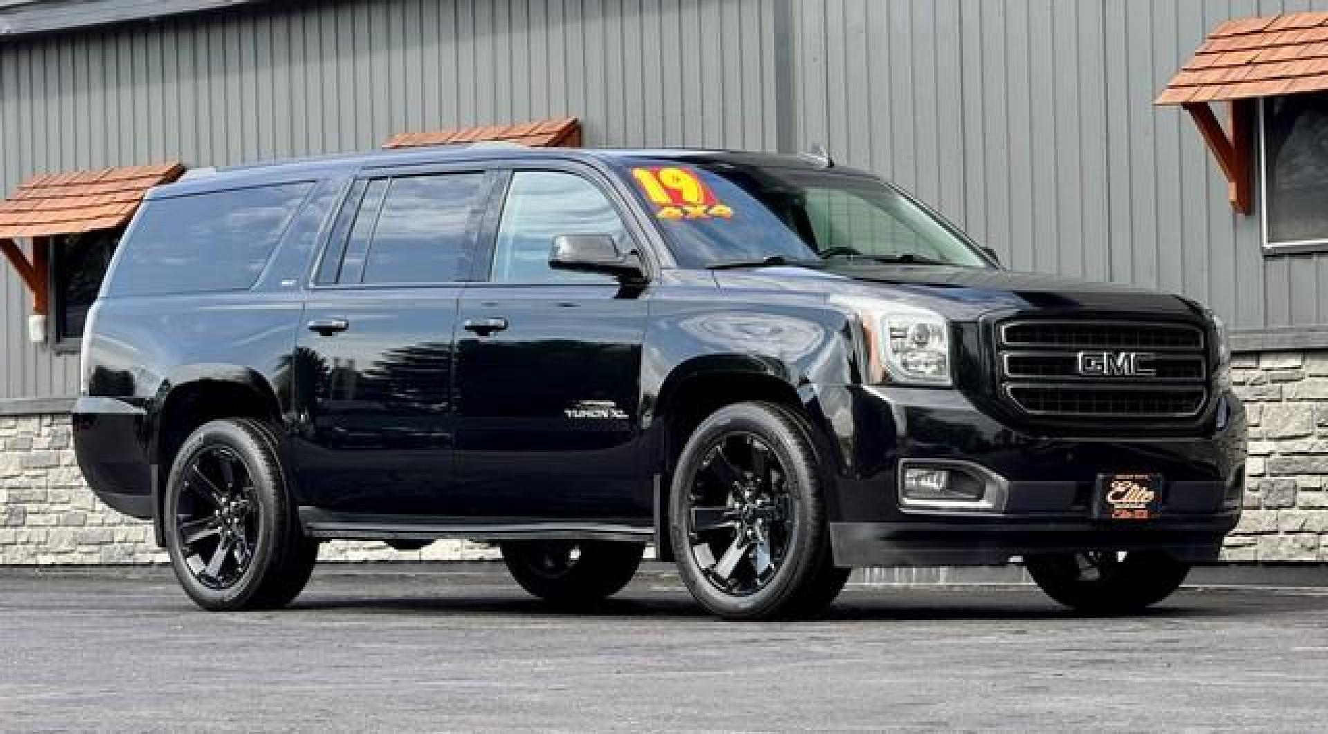 2019 BLACK GMC YUKON XL (1GKS2GKJ5KR) with an V8,( CID), engine, AUTOMATIC transmission, located at 14600 Frazho Road, Warren, MI, 48089, (586) 776-3400, 42.485996, -82.974220 - Photo#1