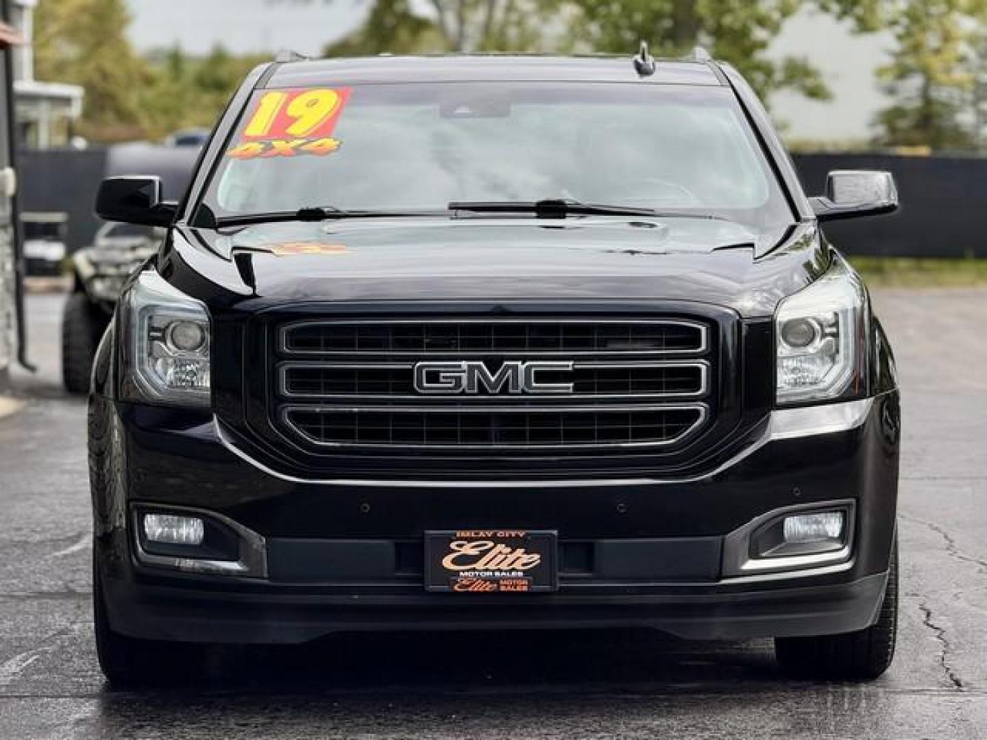 2019 BLACK GMC YUKON XL (1GKS2GKJ5KR) with an V8,( CID), engine, AUTOMATIC transmission, located at 14600 Frazho Road, Warren, MI, 48089, (586) 776-3400, 42.485996, -82.974220 - Photo#4