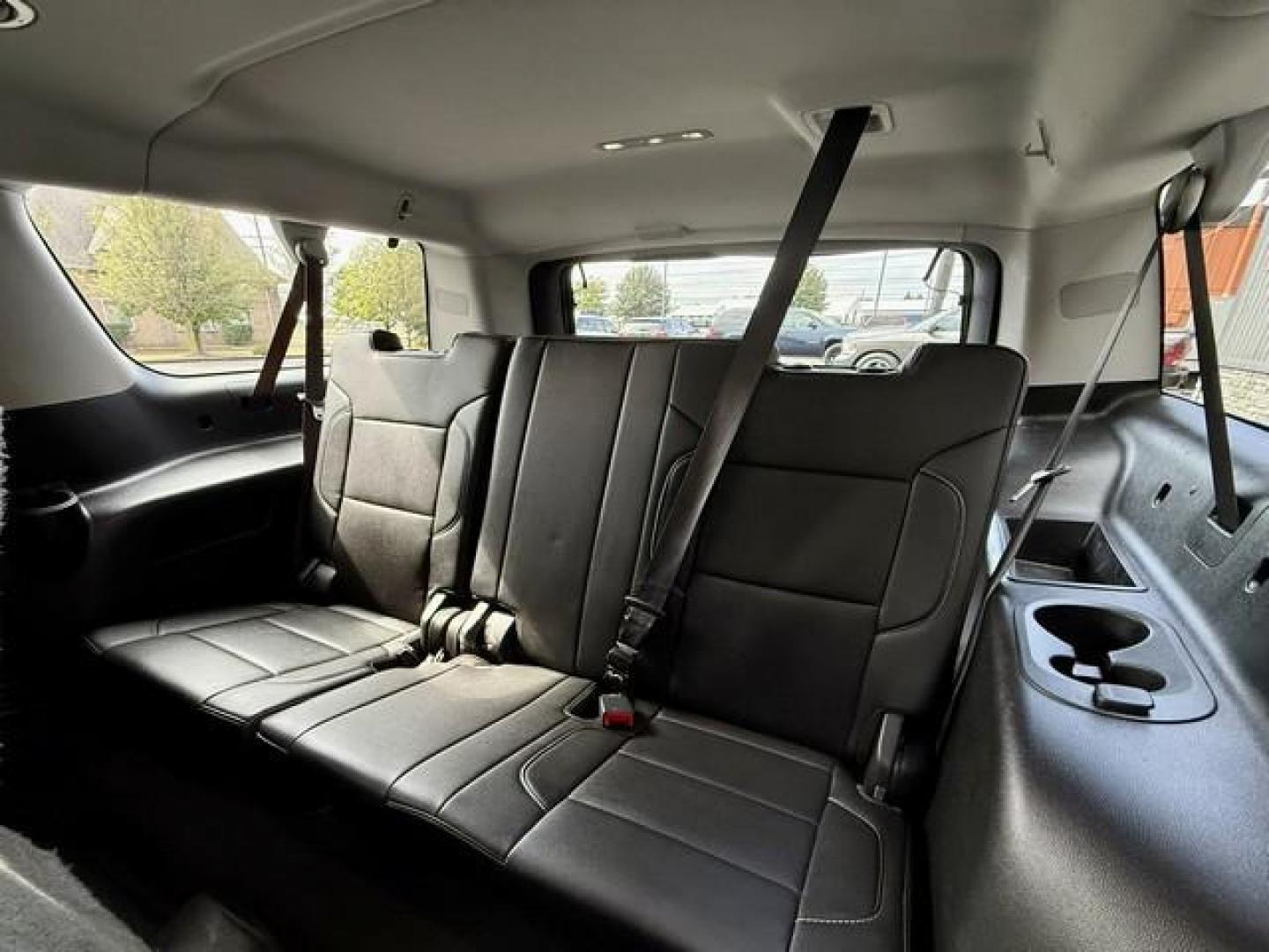 2019 BLACK GMC YUKON XL (1GKS2GKJ5KR) with an V8,( CID), engine, AUTOMATIC transmission, located at 14600 Frazho Road, Warren, MI, 48089, (586) 776-3400, 42.485996, -82.974220 - Photo#8