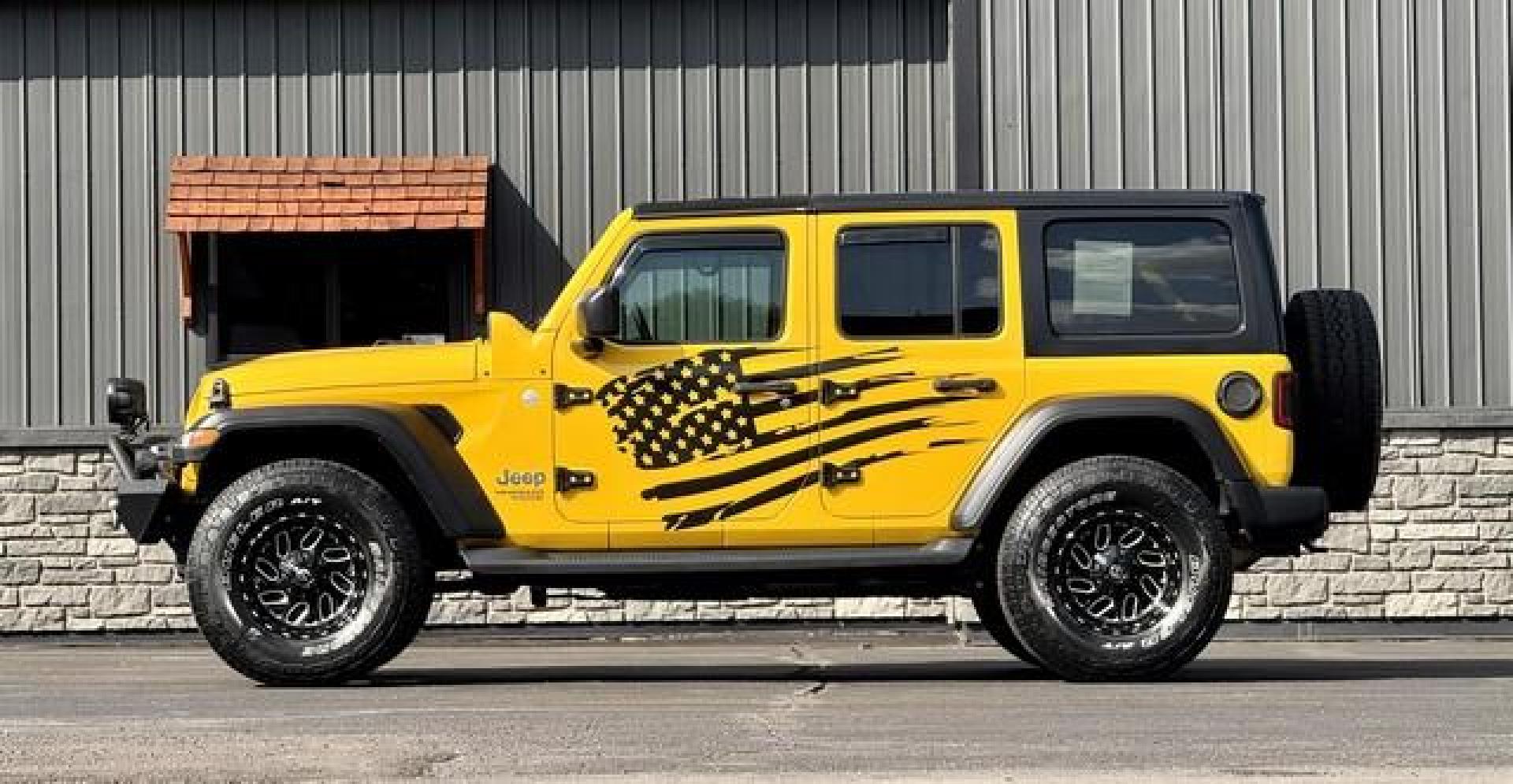 2020 YELLOW JEEP WRANGLER (1C4HJXDN9LW) with an L4,2.0L(122 CID), engine, AUTOMATIC transmission, located at 14600 Frazho Road, Warren, MI, 48089, (586) 776-3400, 42.485996, -82.974220 - Photo#1