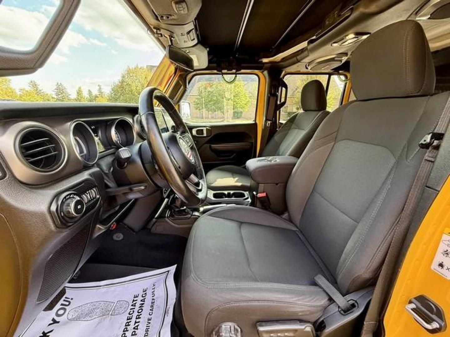 2020 YELLOW JEEP WRANGLER (1C4HJXDN9LW) with an L4,2.0L(122 CID), engine, AUTOMATIC transmission, located at 14600 Frazho Road, Warren, MI, 48089, (586) 776-3400, 42.485996, -82.974220 - Photo#9