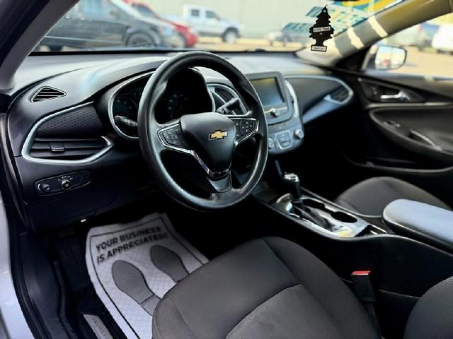 2018 SILVER CHEVROLET MALIBU (1G1ZB5ST3JF) with an L4,1.5L(91 CID),DOHC engine, AUTOMATIC transmission, located at 14600 Frazho Road, Warren, MI, 48089, (586) 776-3400, 42.485996, -82.974220 - Photo#9